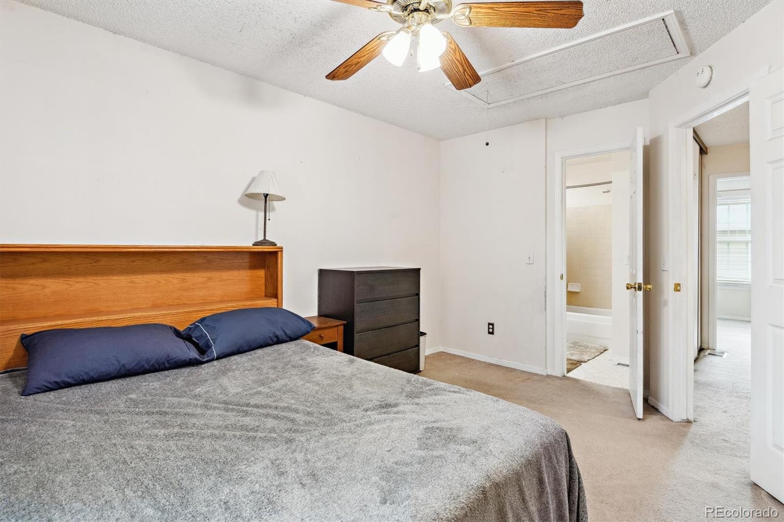 MLS Image #15 for 1811 s quebec way,denver, Colorado