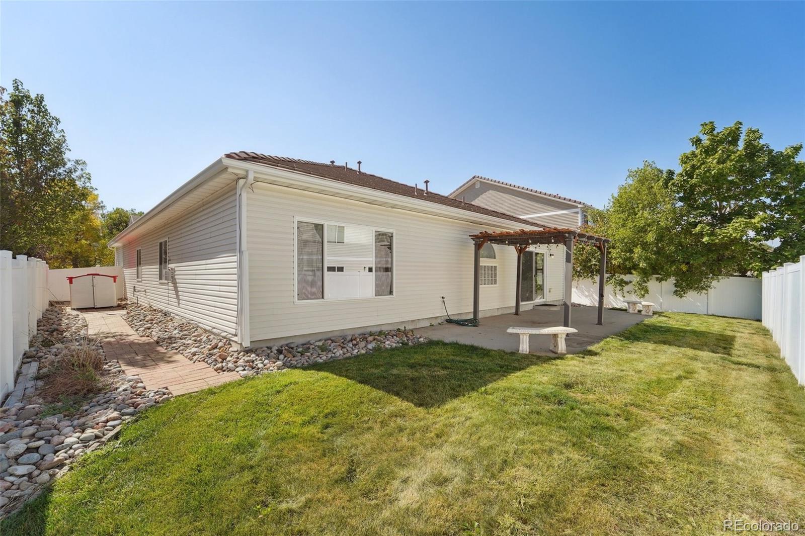 MLS Image #24 for 21227 e 49th place,denver, Colorado