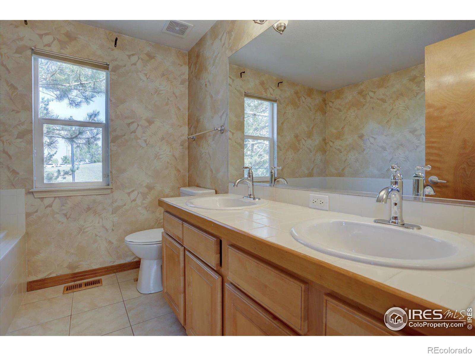 MLS Image #15 for 2690  forsythia court,erie, Colorado