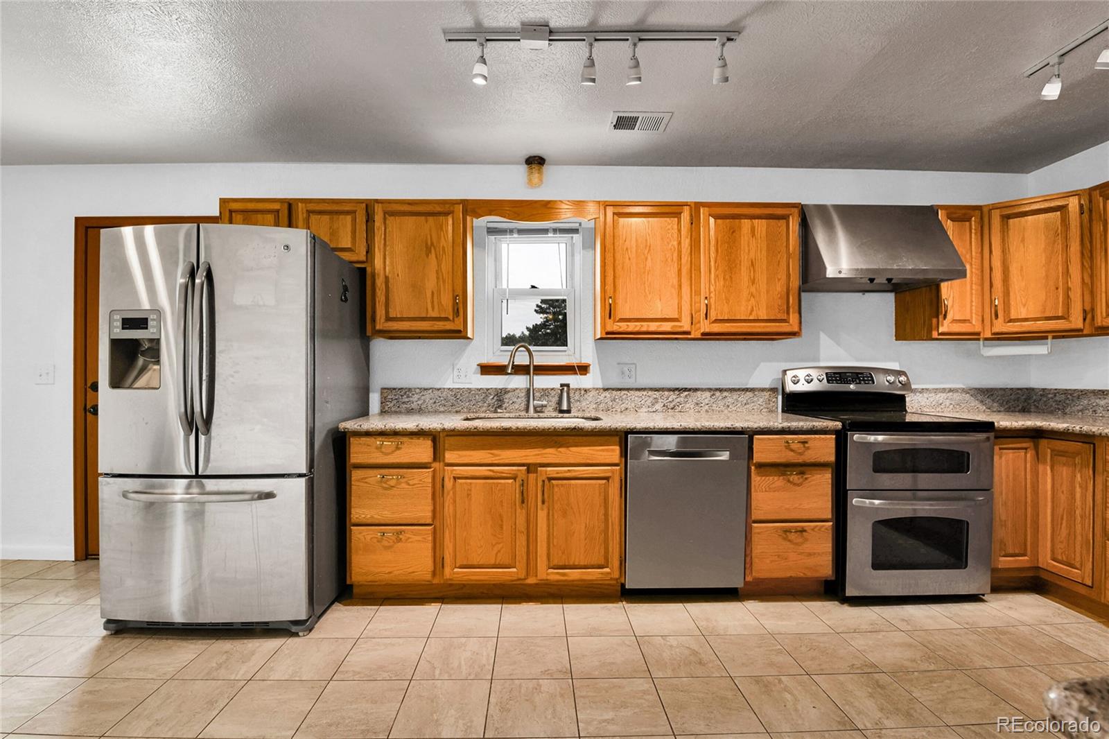 MLS Image #2 for 32333  pine view drive,kiowa, Colorado