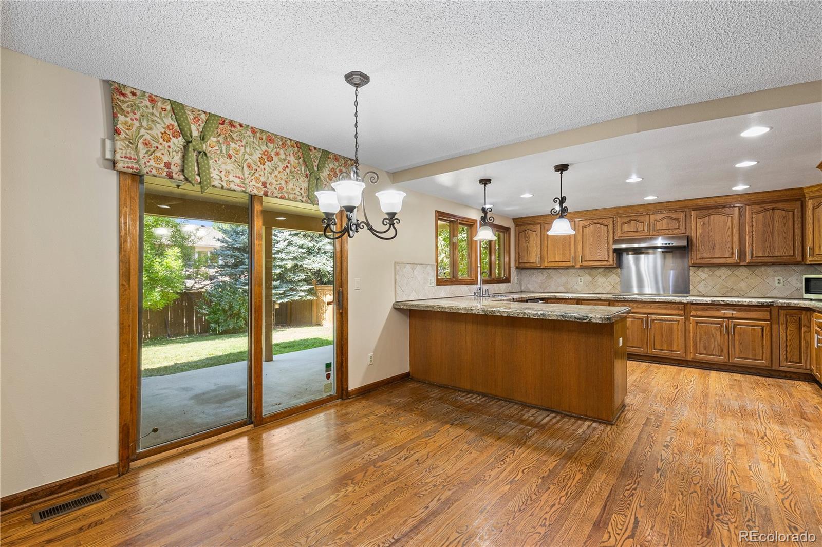 MLS Image #17 for 5775 s kittredge court,aurora, Colorado