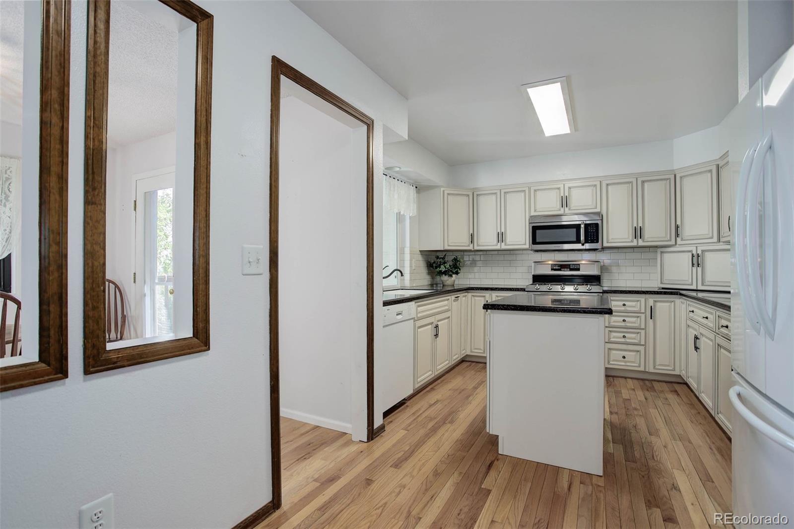 MLS Image #14 for 4624 s newton street,denver, Colorado