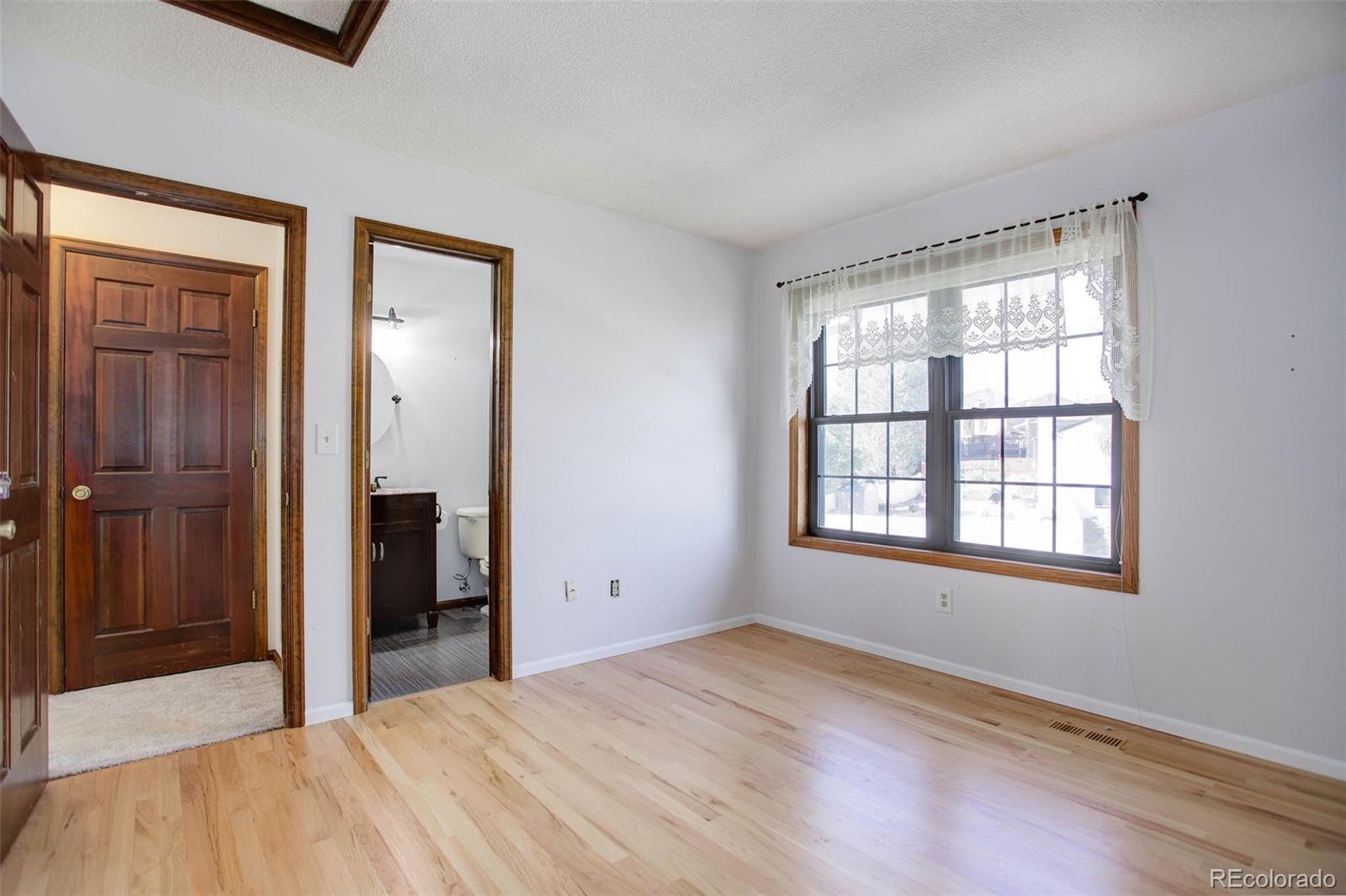 MLS Image #31 for 4624 s newton street,denver, Colorado