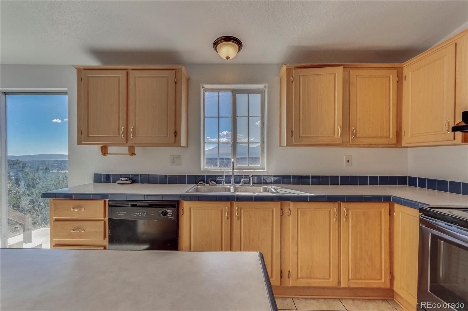 MLS Image #10 for 142  seneca circle circle,walsenburg, Colorado