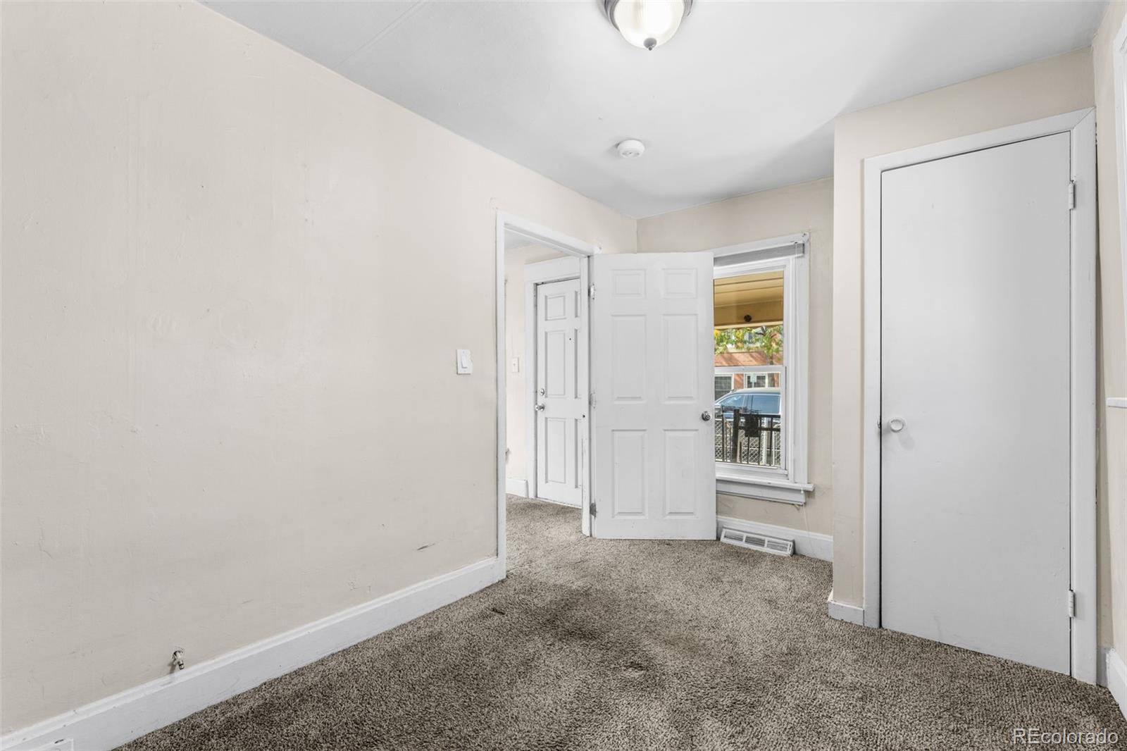 MLS Image #14 for 4422  lincoln street,denver, Colorado