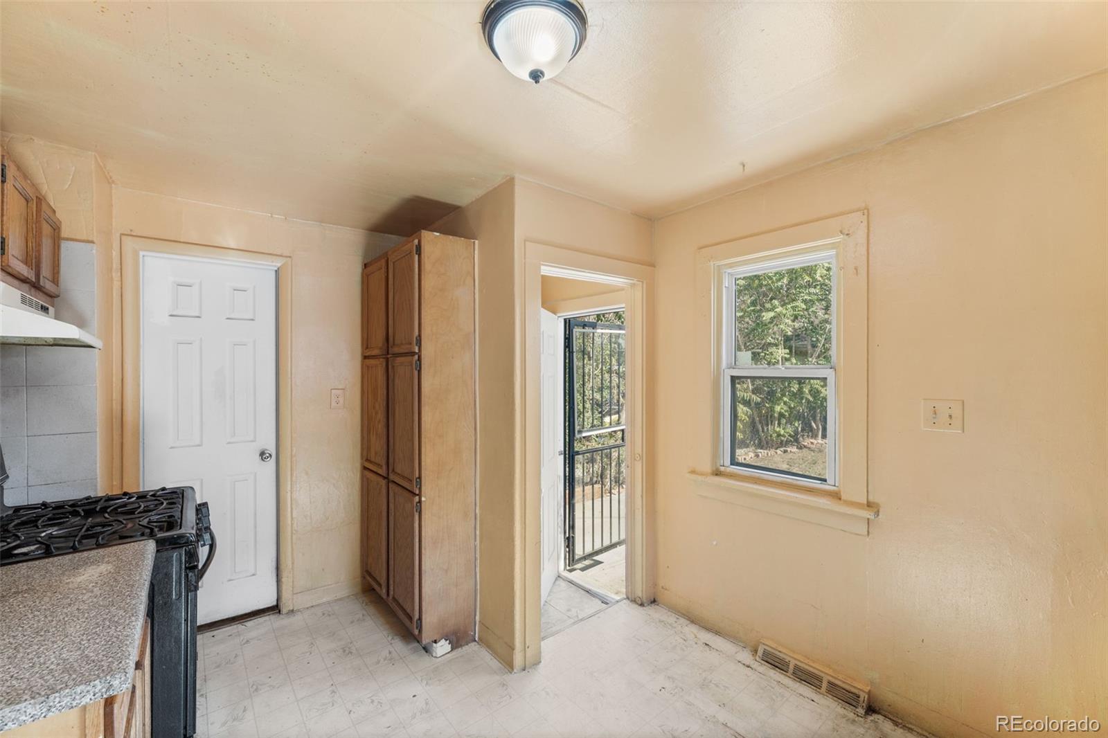 MLS Image #25 for 4422  lincoln street,denver, Colorado