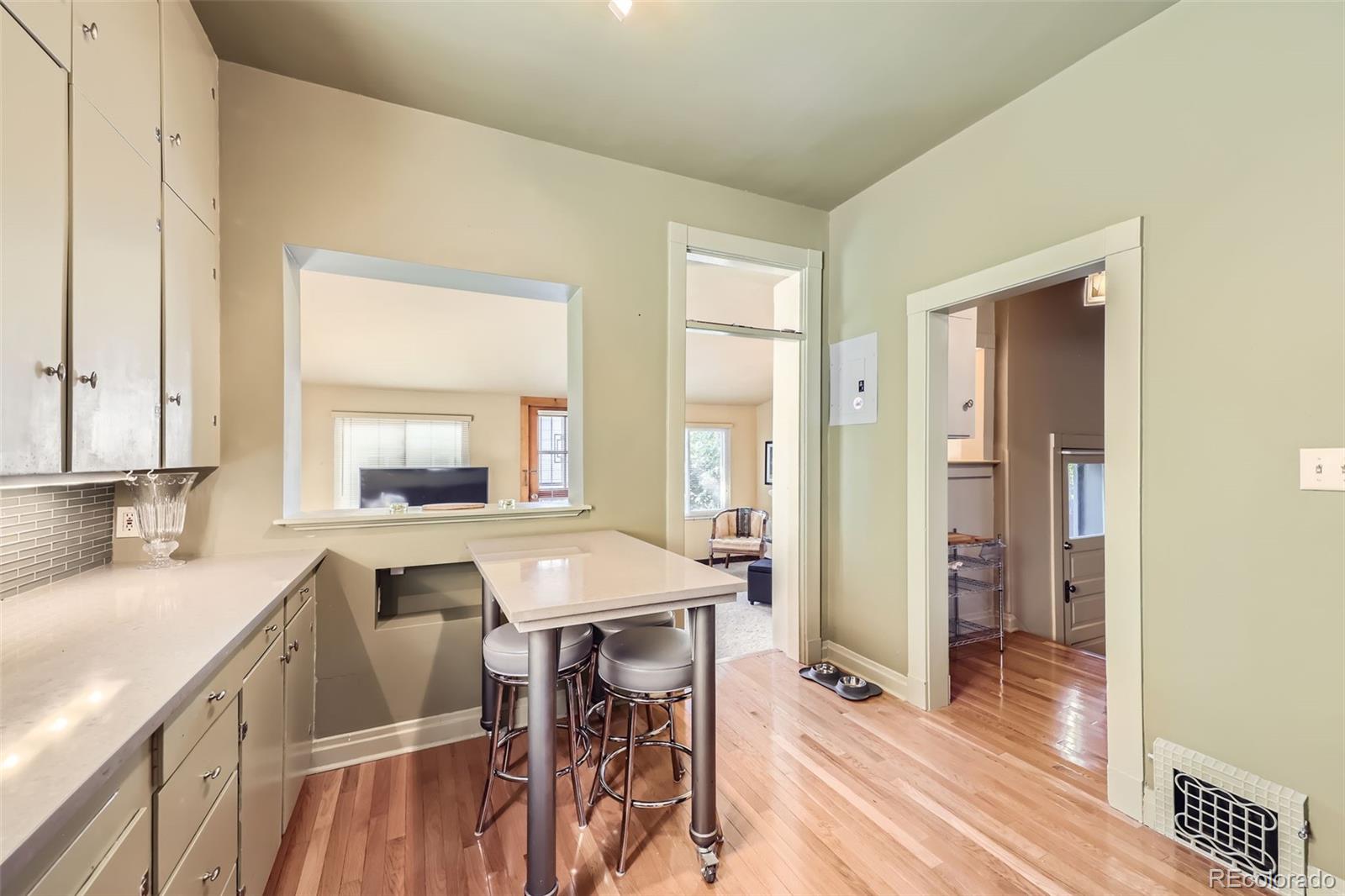 MLS Image #10 for 1015 s pennsylvania street,denver, Colorado