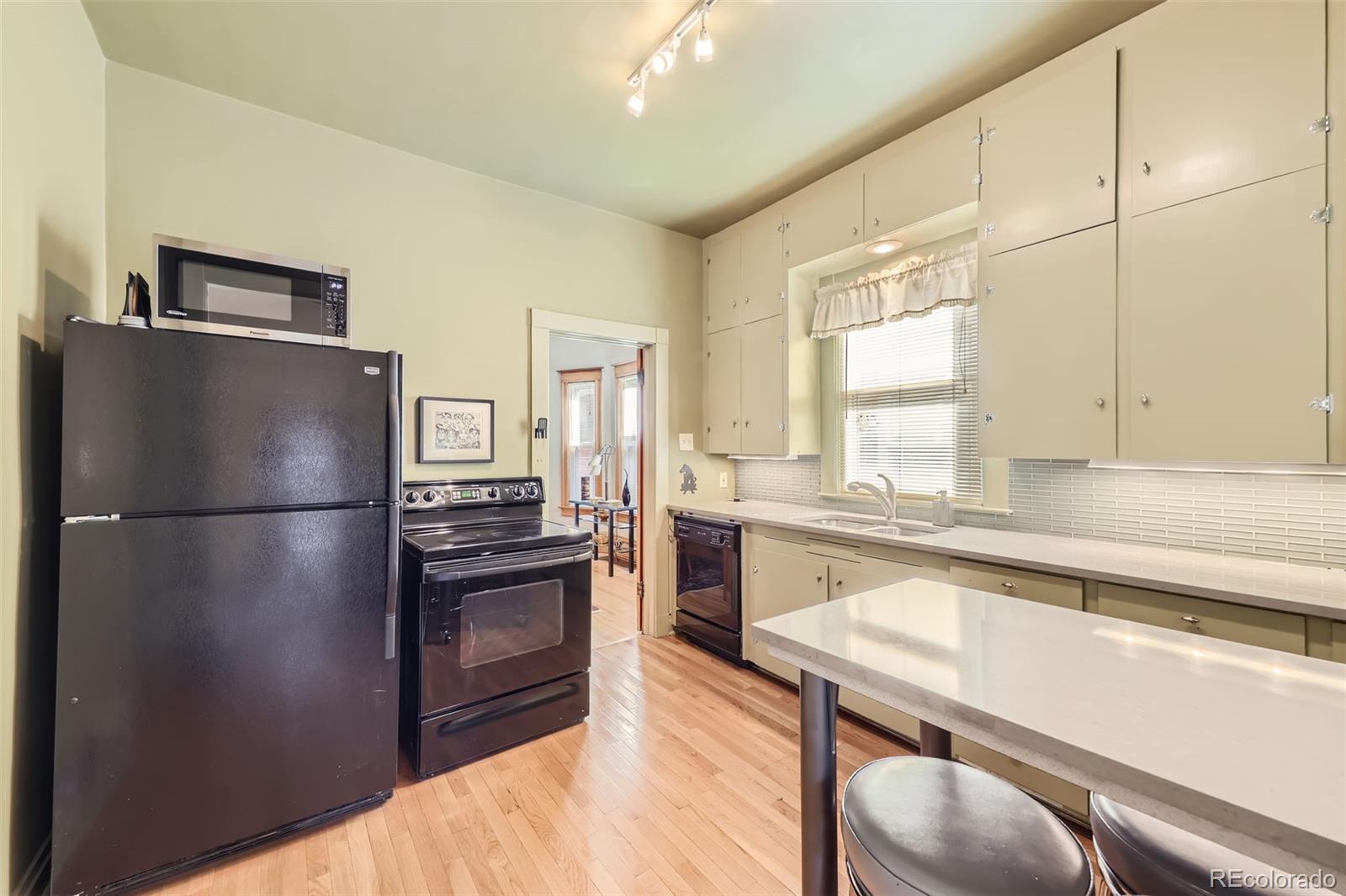 MLS Image #11 for 1015 s pennsylvania street,denver, Colorado