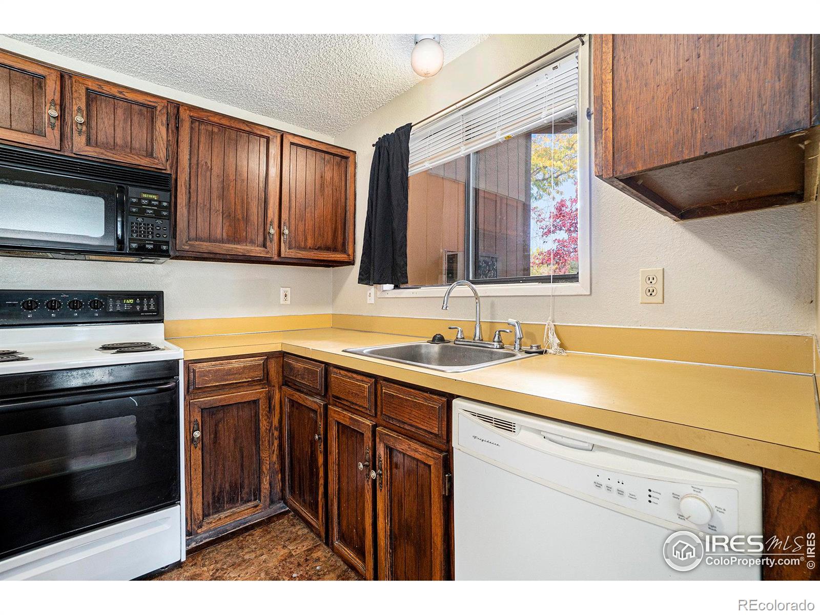 MLS Image #11 for 502-504  jocelyn drive,loveland, Colorado