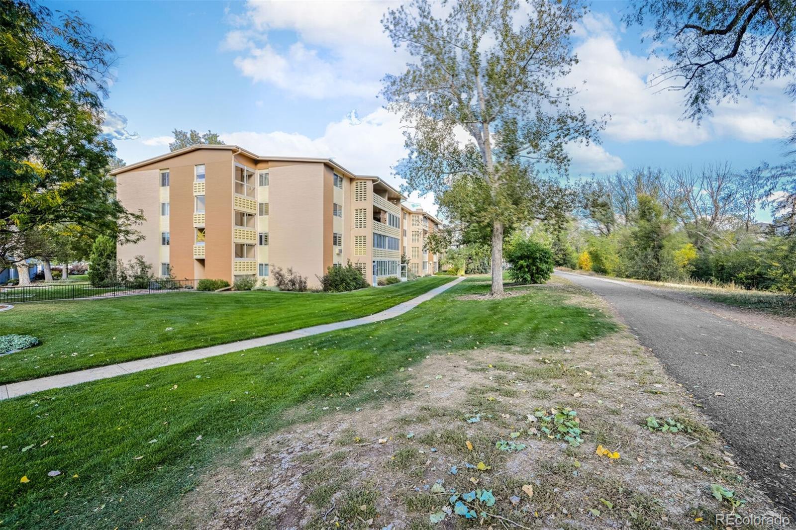 MLS Image #20 for 745 s alton way,denver, Colorado