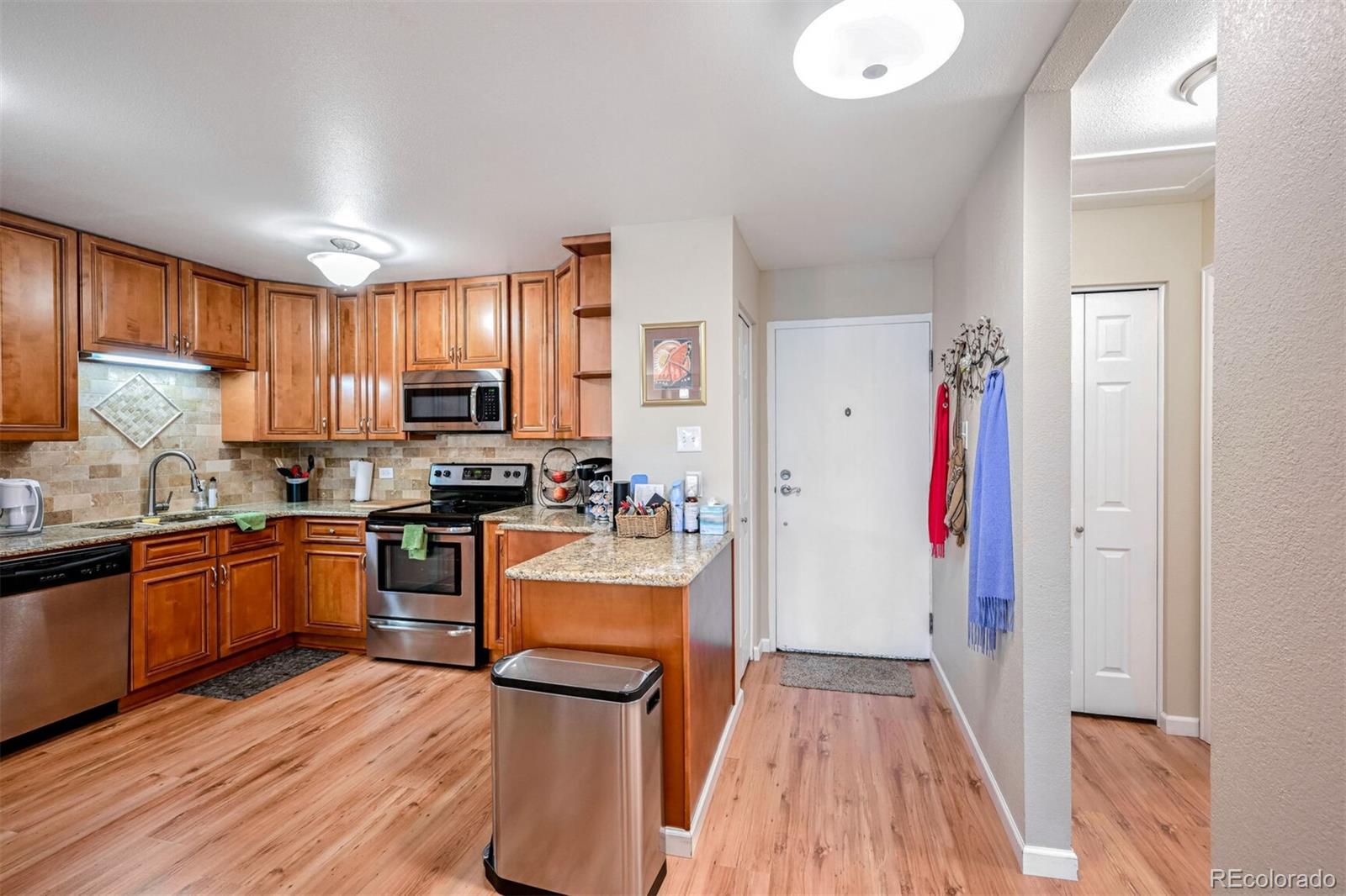 MLS Image #6 for 745 s alton way,denver, Colorado