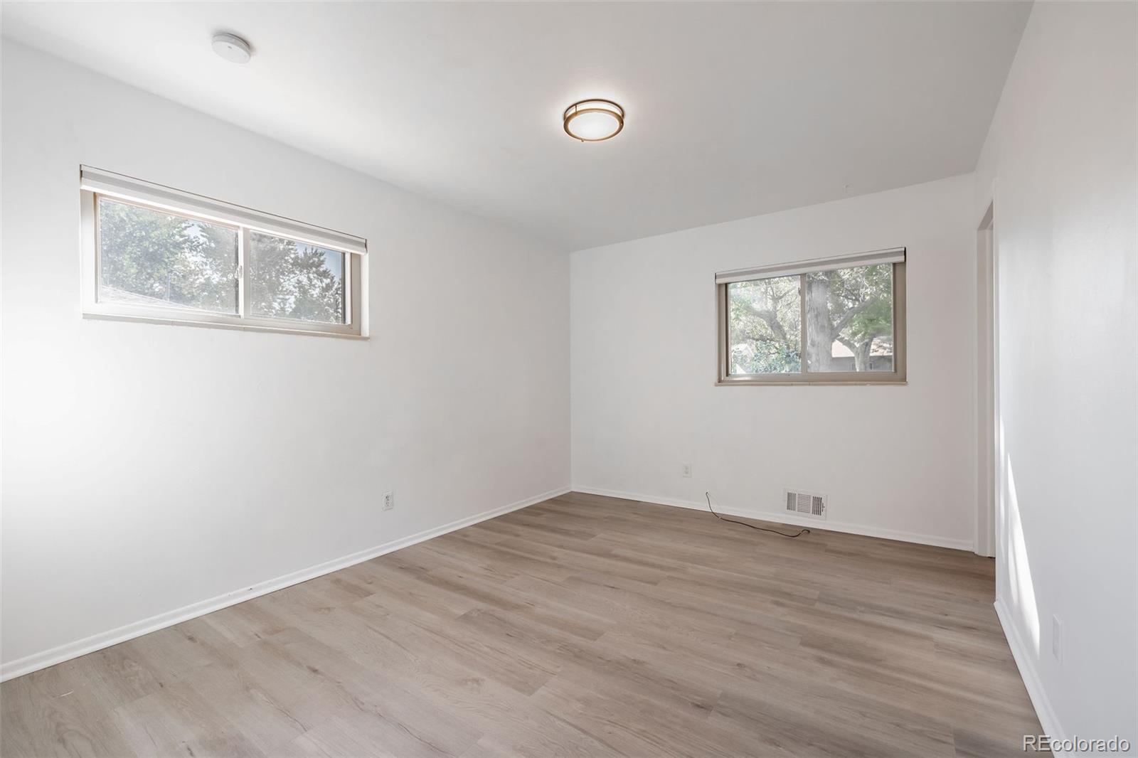 MLS Image #15 for 3423 s vrain street,denver, Colorado