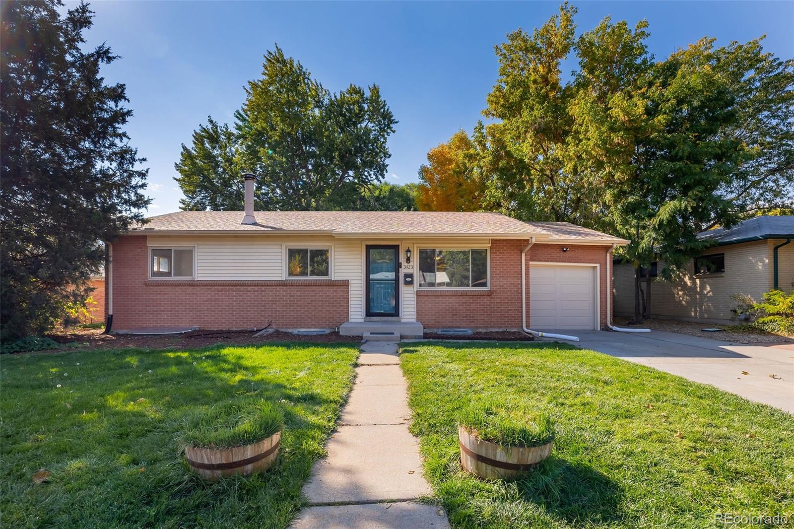 MLS Image #2 for 3423 s vrain street,denver, Colorado