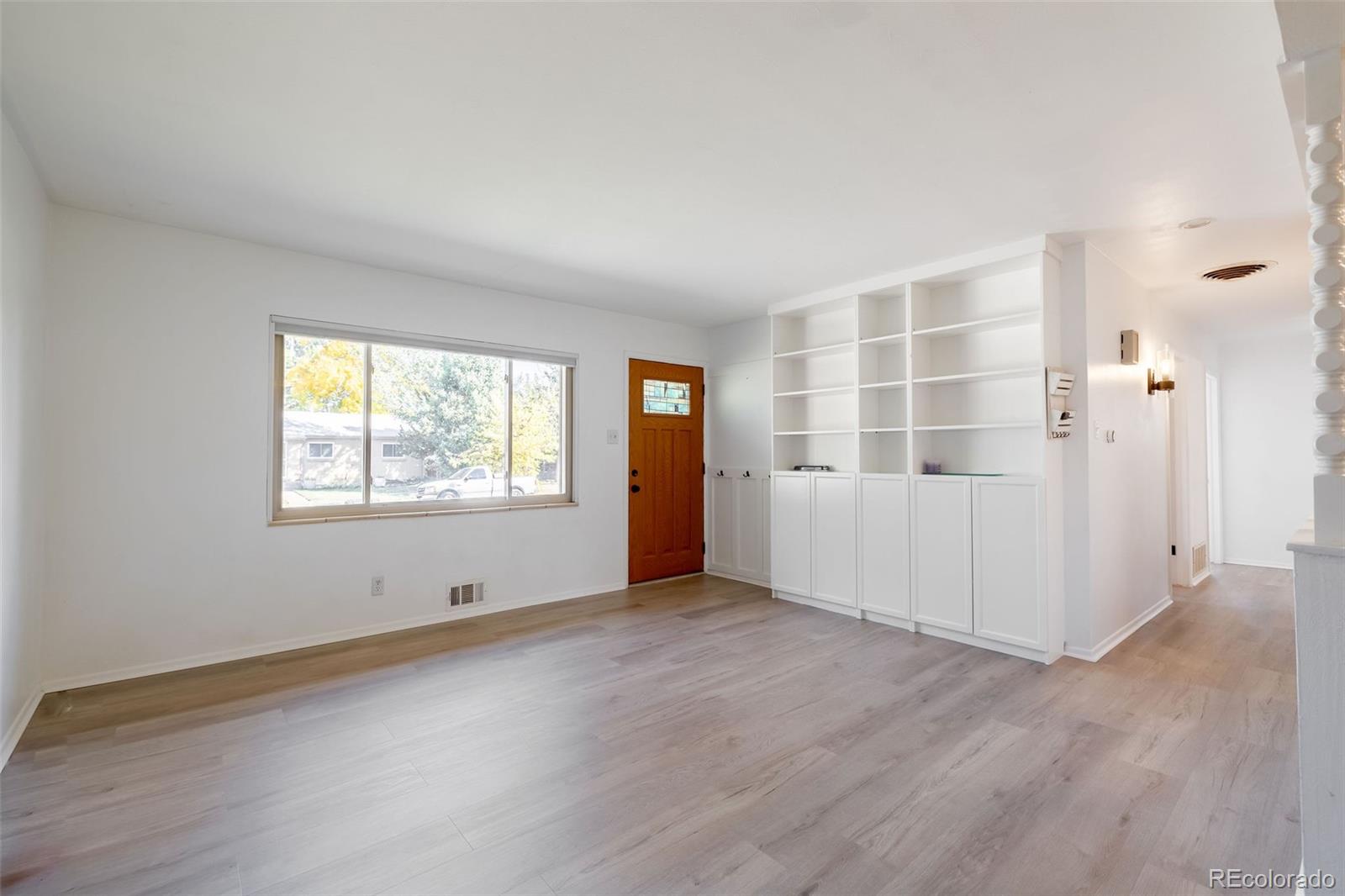 MLS Image #4 for 3423 s vrain street,denver, Colorado