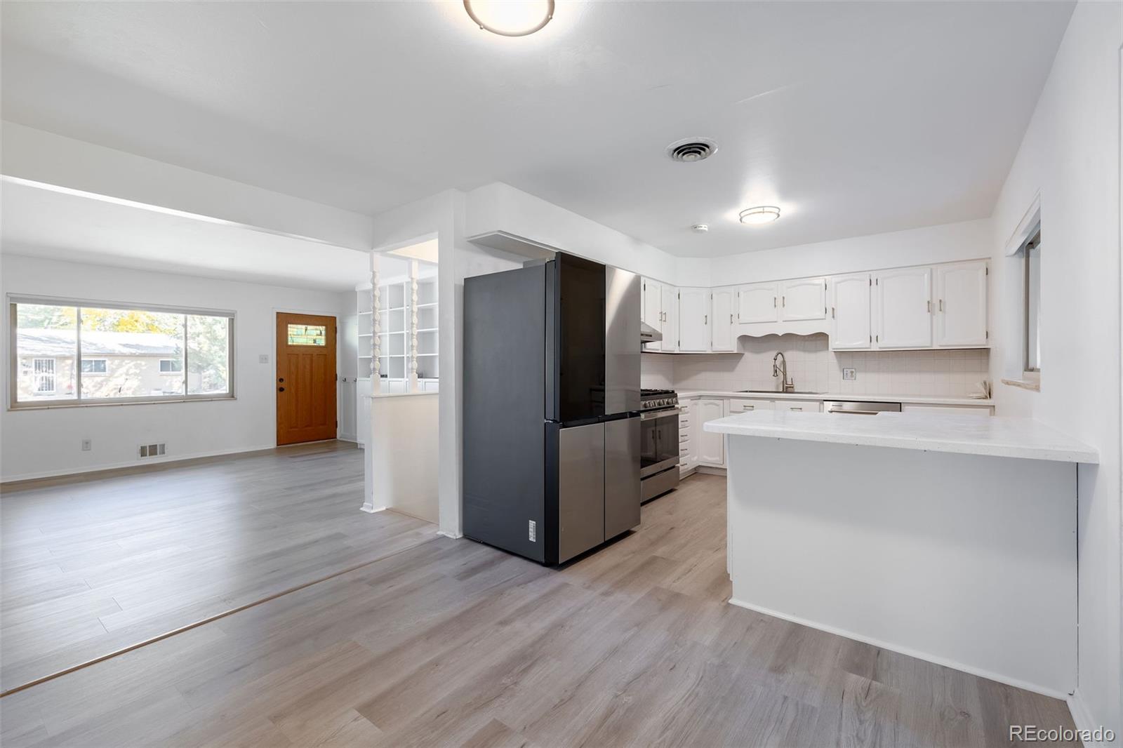 MLS Image #7 for 3423 s vrain street,denver, Colorado