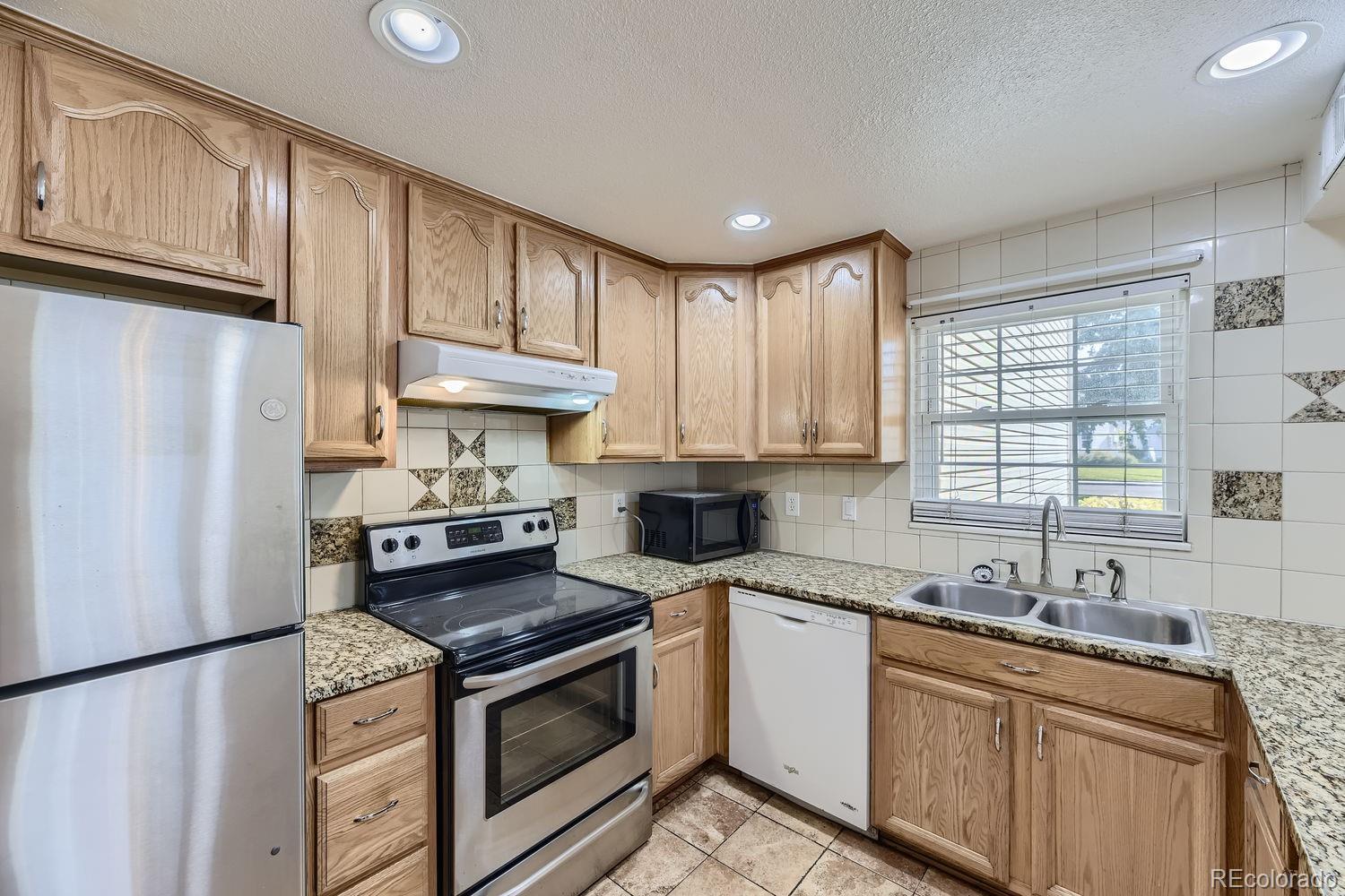 MLS Image #7 for 12523 e pacific circle,aurora, Colorado