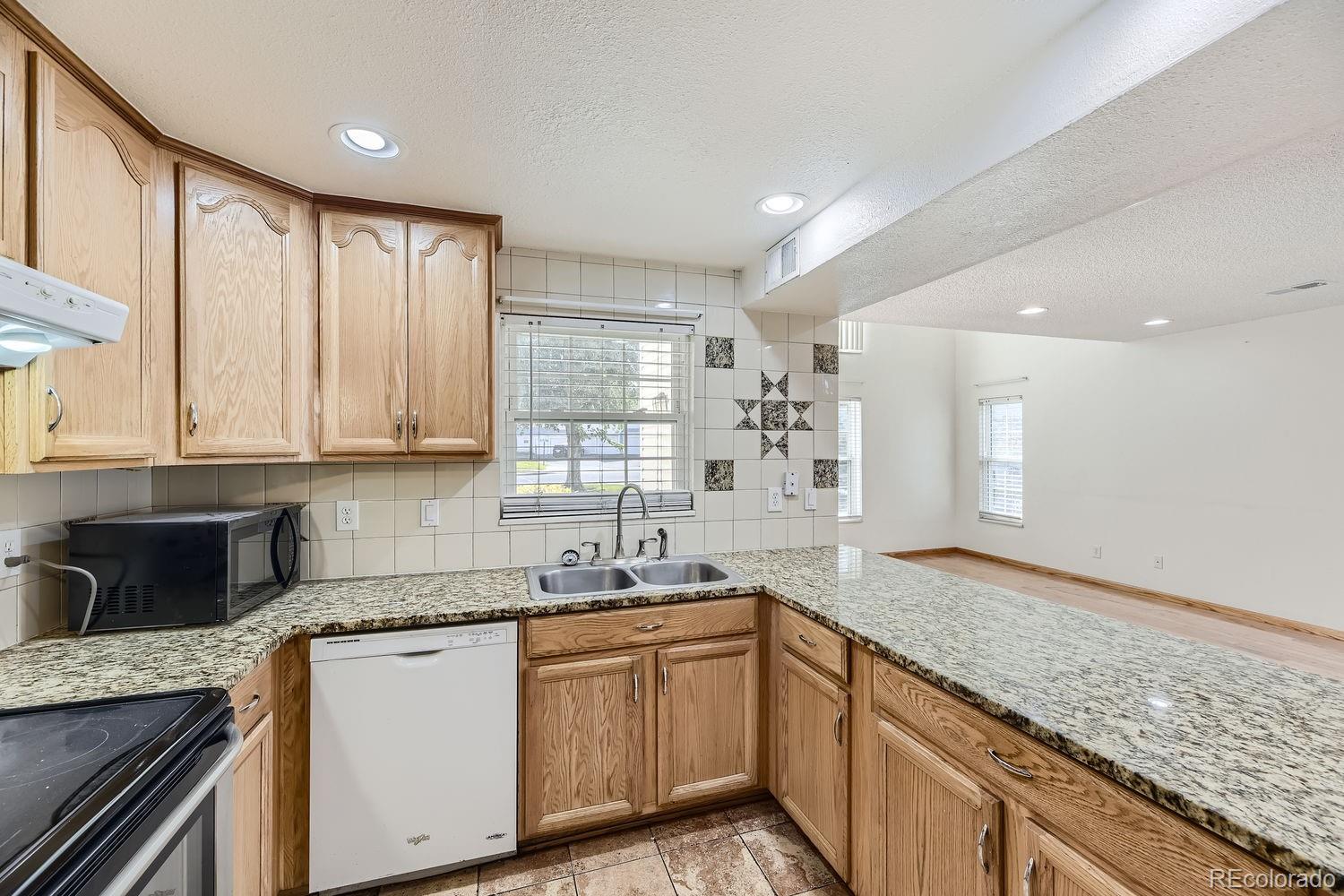 MLS Image #9 for 12523 e pacific circle,aurora, Colorado