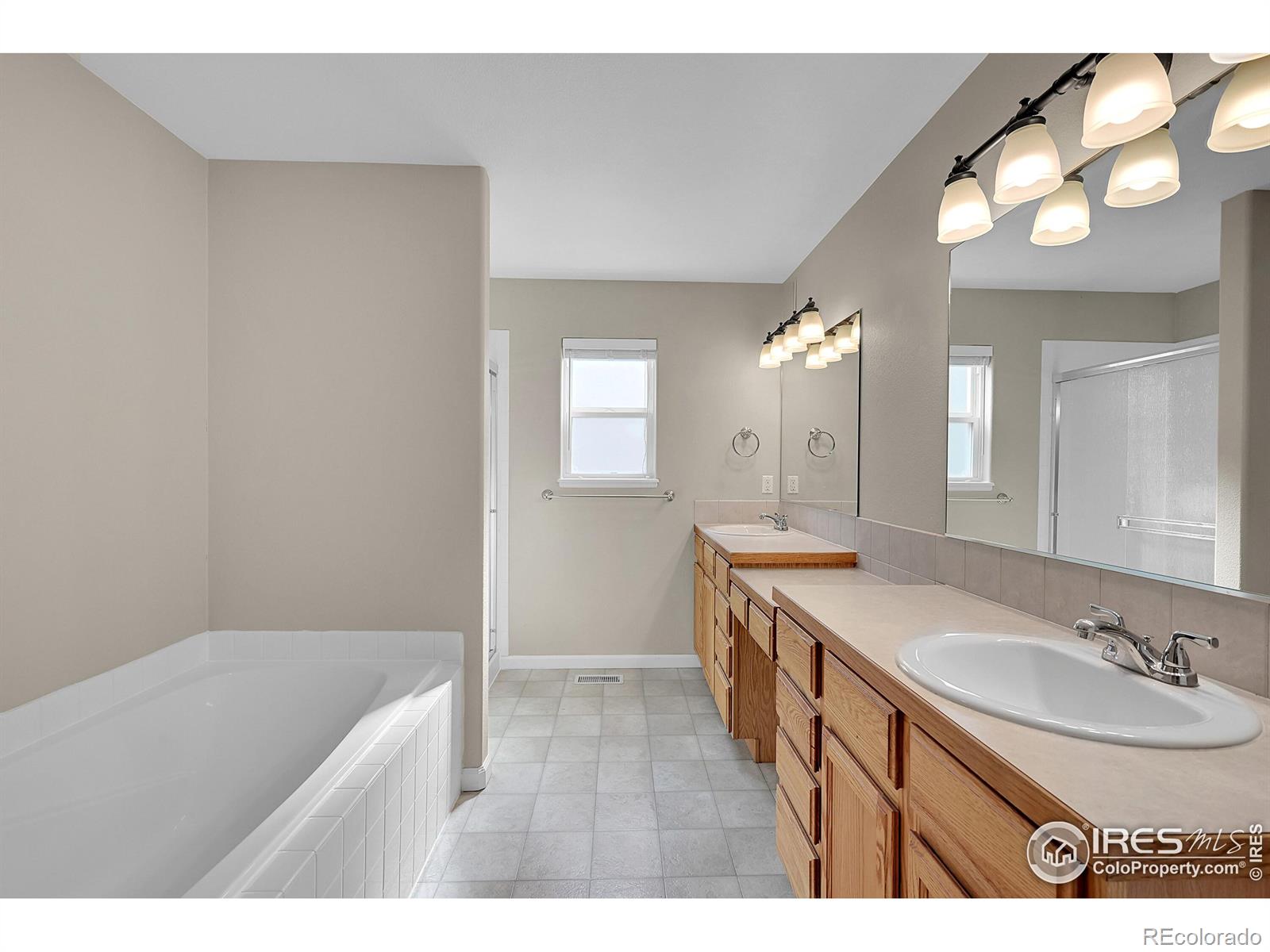 MLS Image #11 for 330  boulder lane,johnstown, Colorado