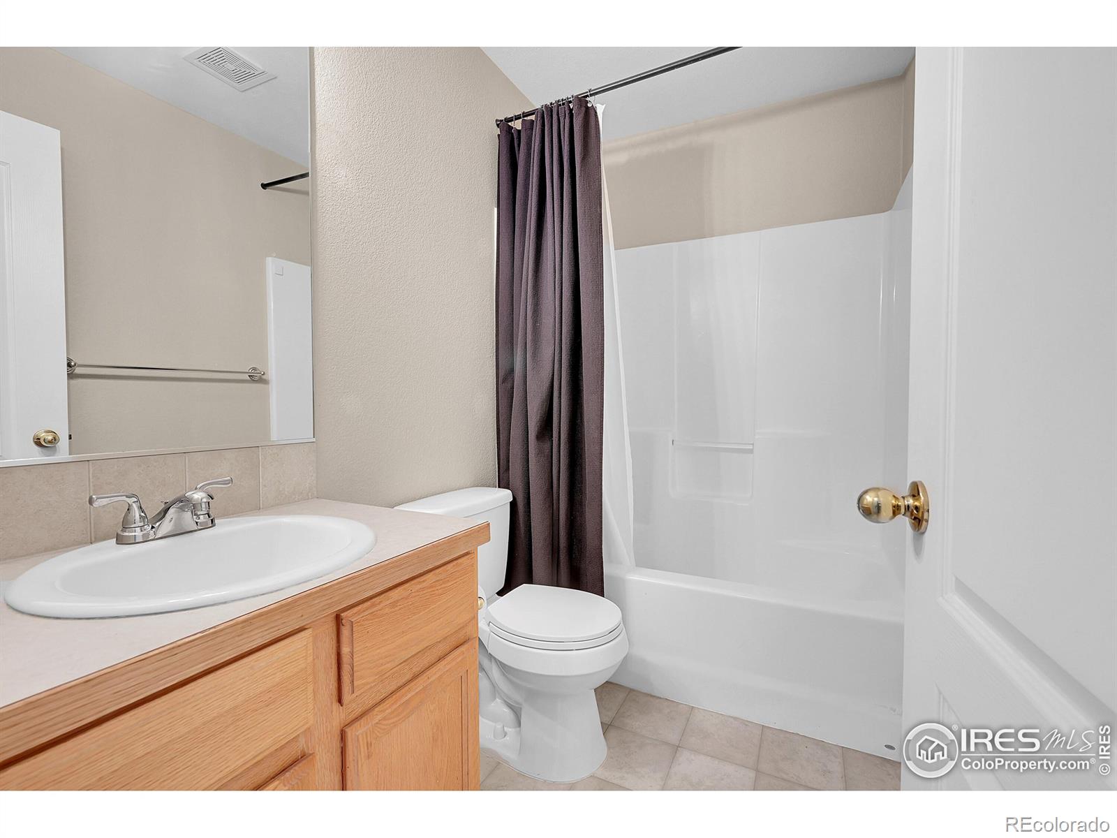 MLS Image #17 for 330  boulder lane,johnstown, Colorado