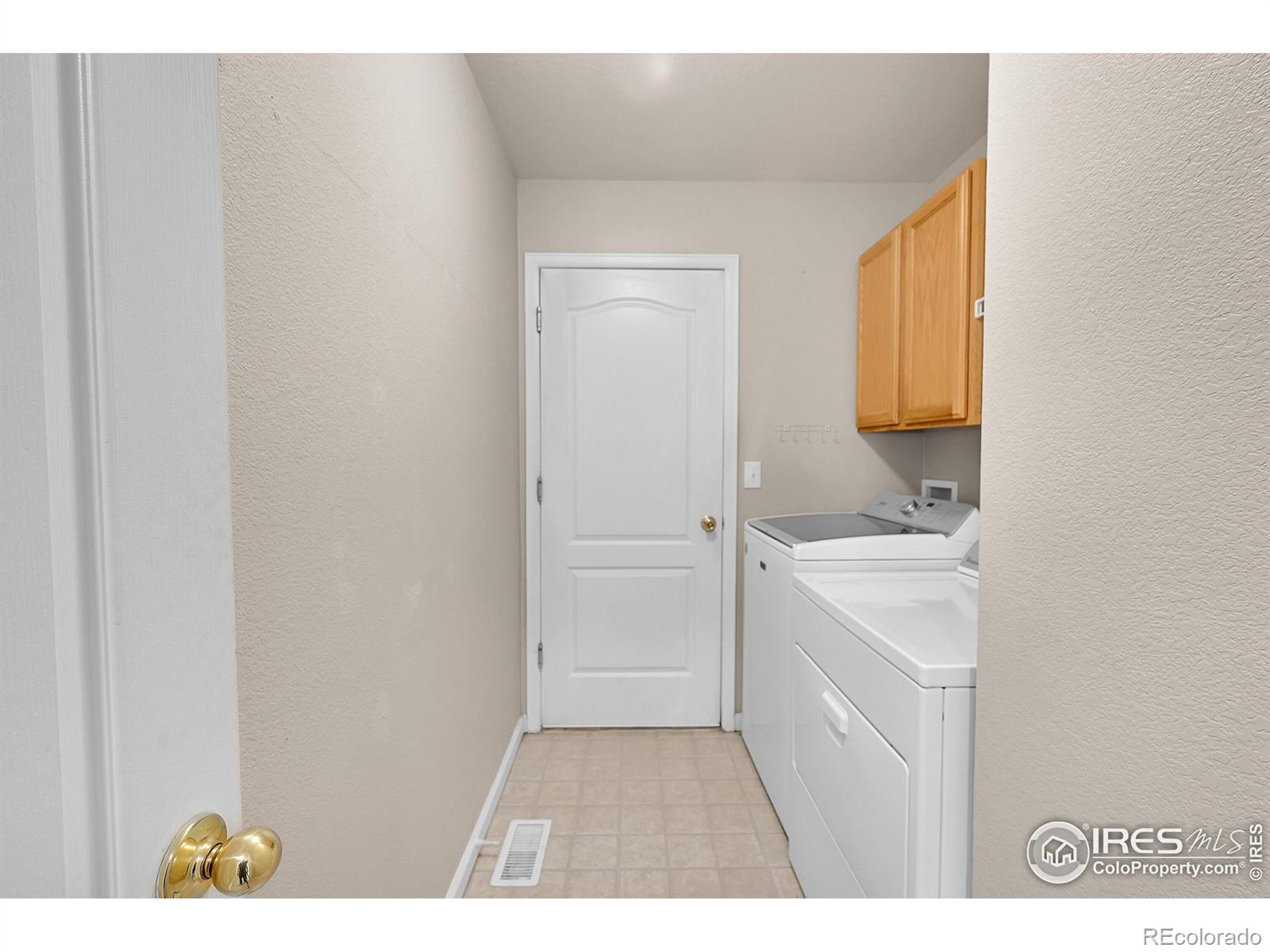 MLS Image #18 for 330  boulder lane,johnstown, Colorado