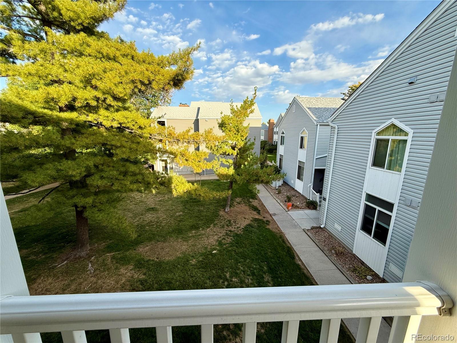 MLS Image #13 for 3414 s locust street,denver, Colorado