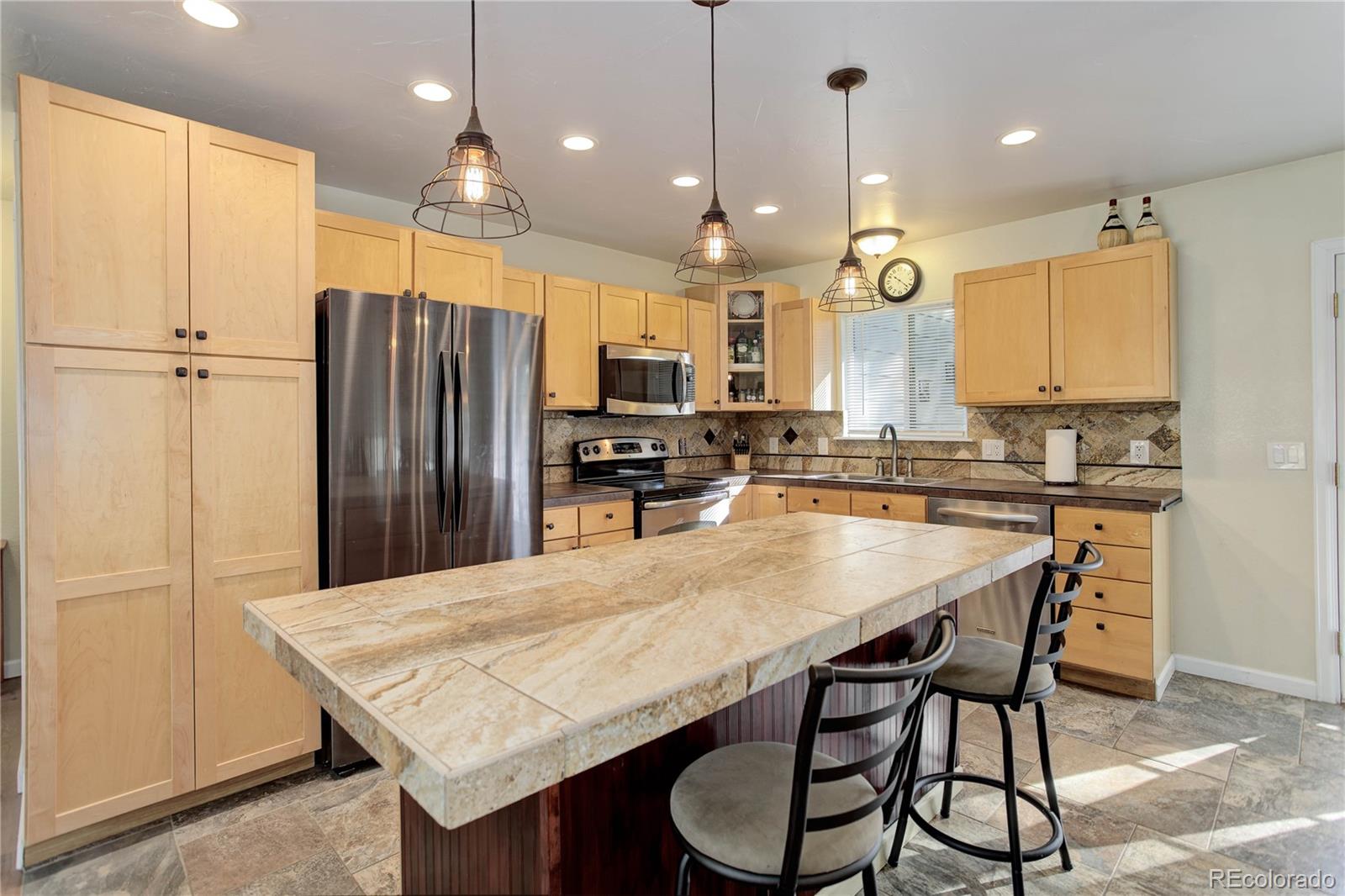 MLS Image #10 for 33988  goldfinch drive,elizabeth, Colorado