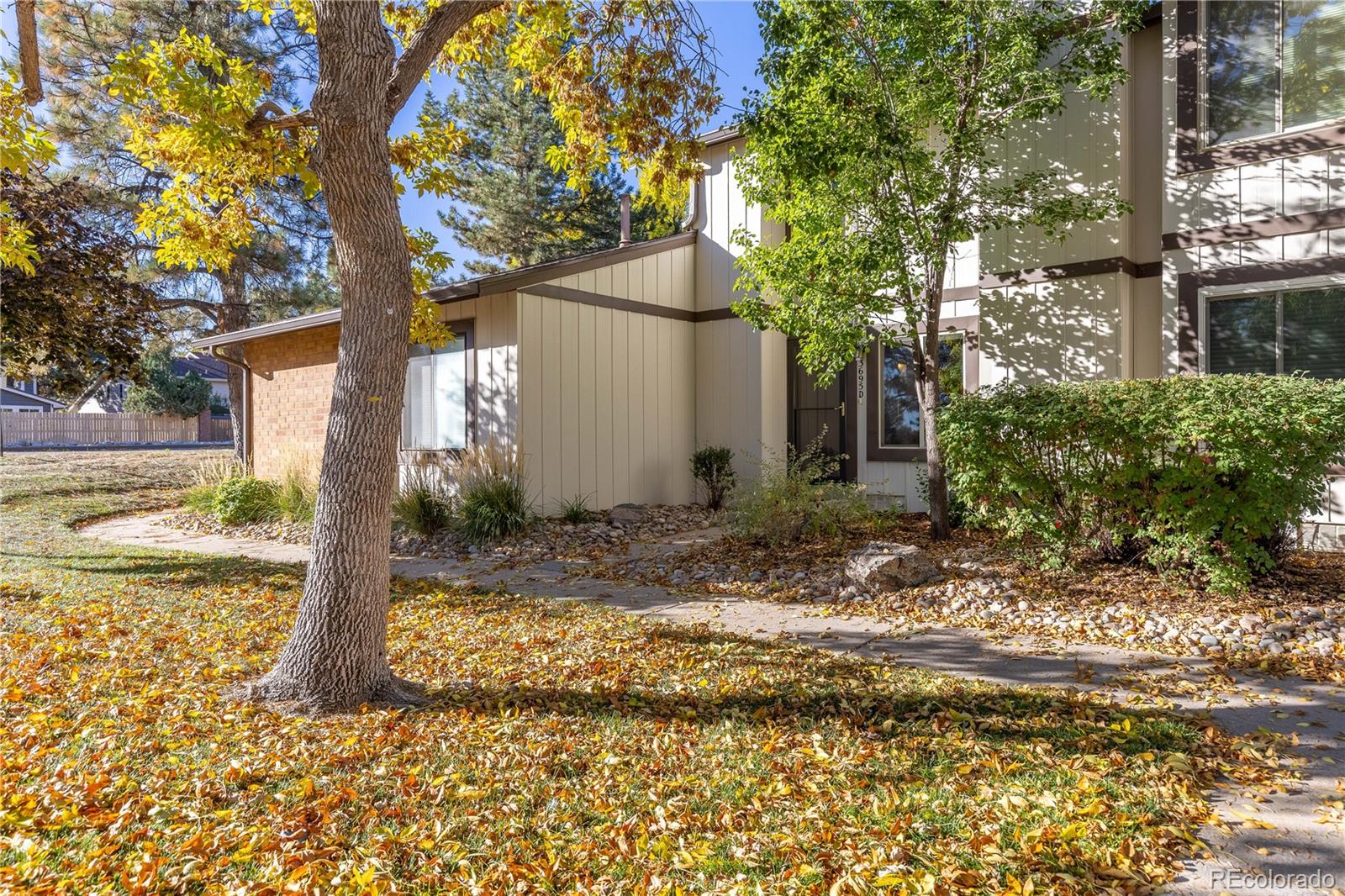 MLS Image #2 for 3695 s kittredge street,aurora, Colorado