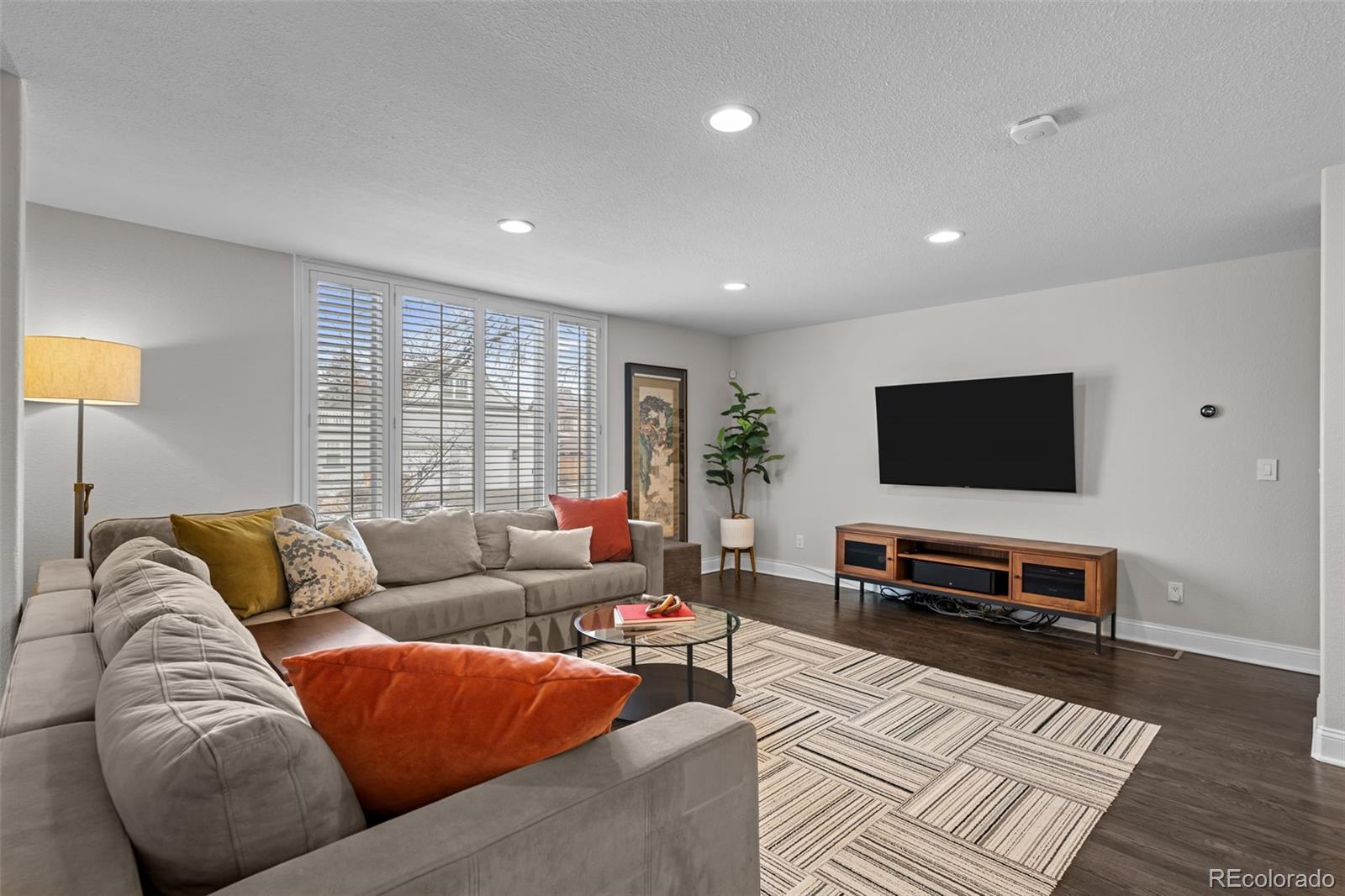 MLS Image #22 for 290  glencoe street,denver, Colorado