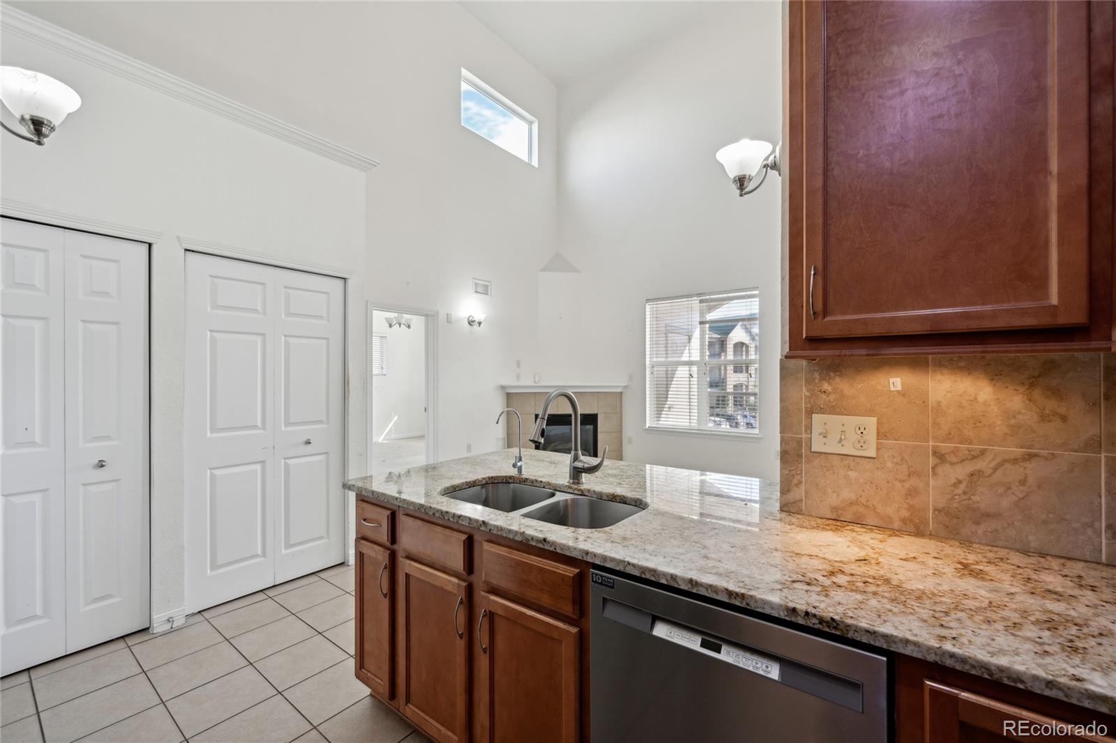 MLS Image #10 for 7212 s blackhawk street 1-208,englewood, Colorado