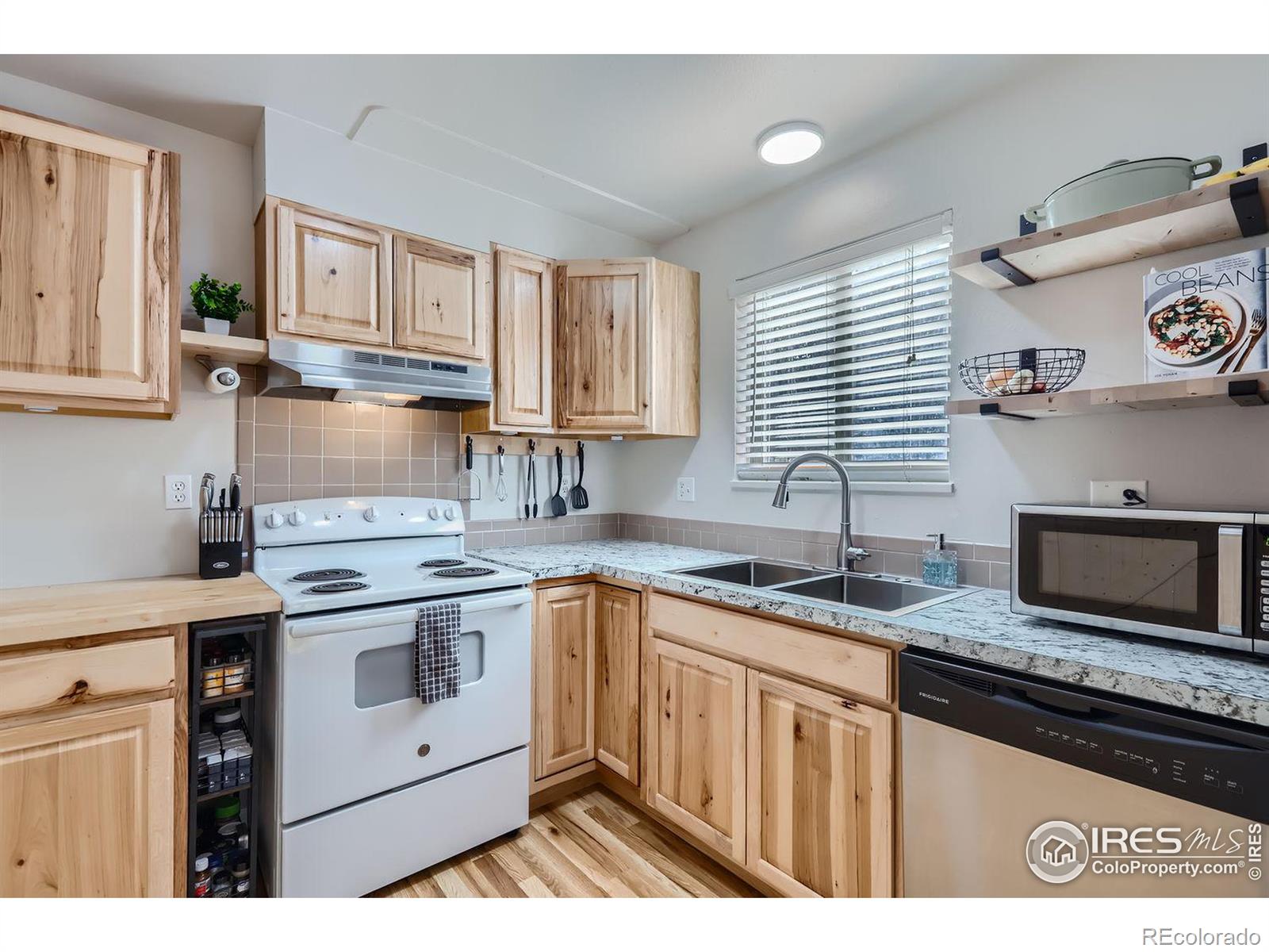 MLS Image #6 for 2204  arikaree court,loveland, Colorado