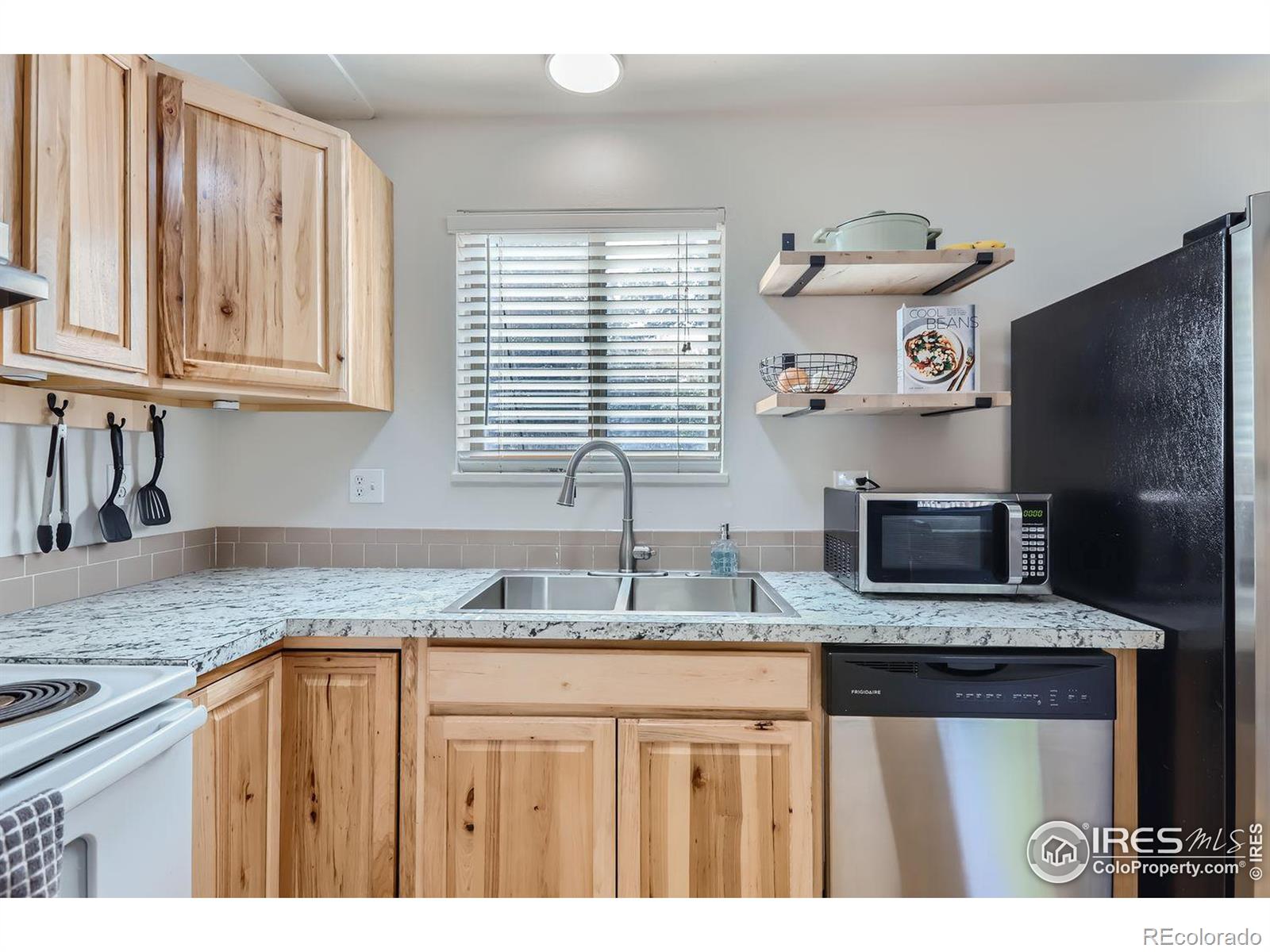 MLS Image #9 for 2204  arikaree court,loveland, Colorado