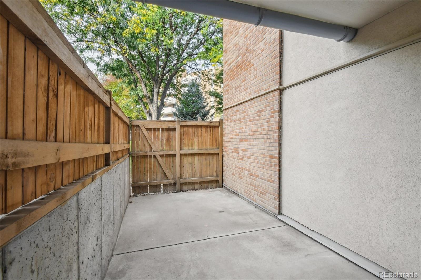 MLS Image #18 for 2835 s monaco parkway,denver, Colorado