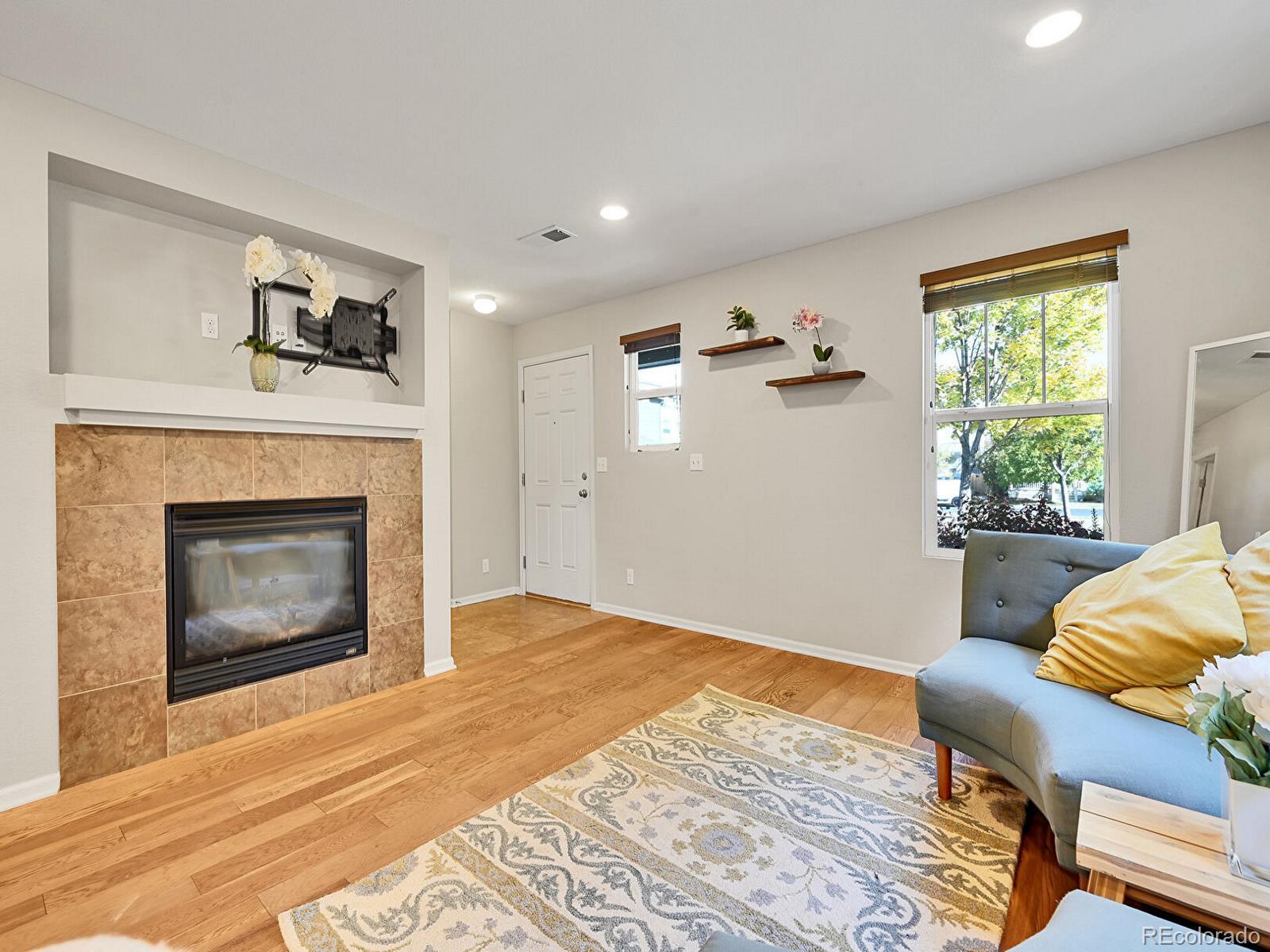 MLS Image #11 for 3581  akron street ,denver, Colorado