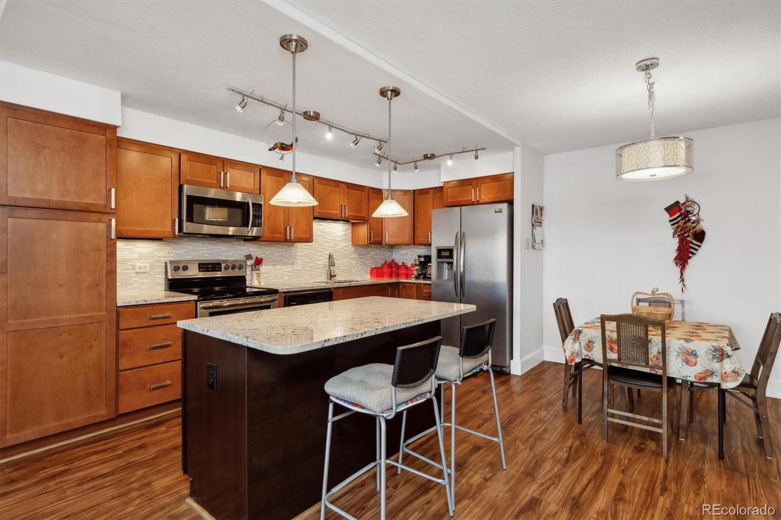 MLS Image #4 for 725 s alton way,denver, Colorado