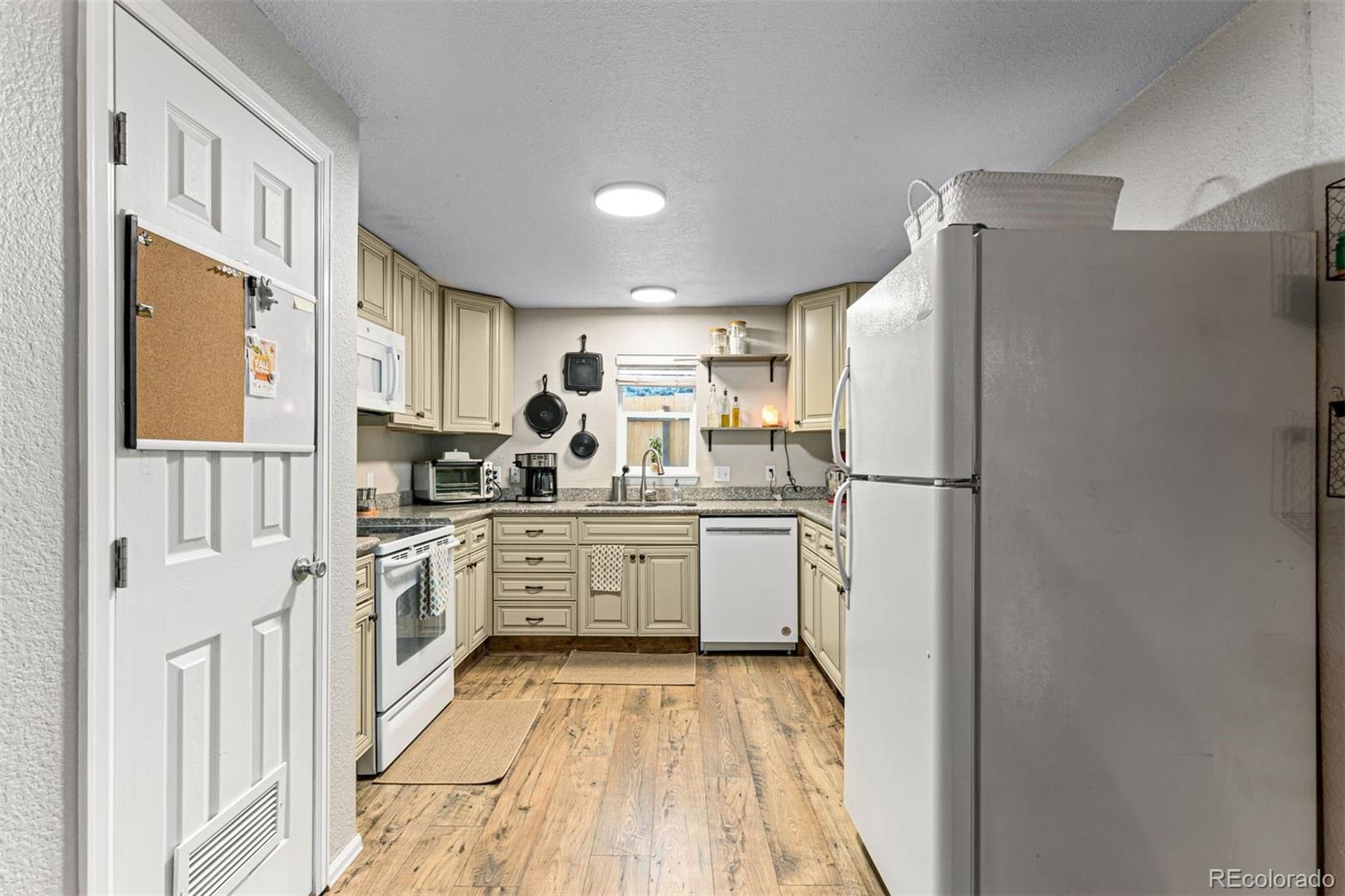 MLS Image #10 for 26095  columbine trail,kittredge, Colorado