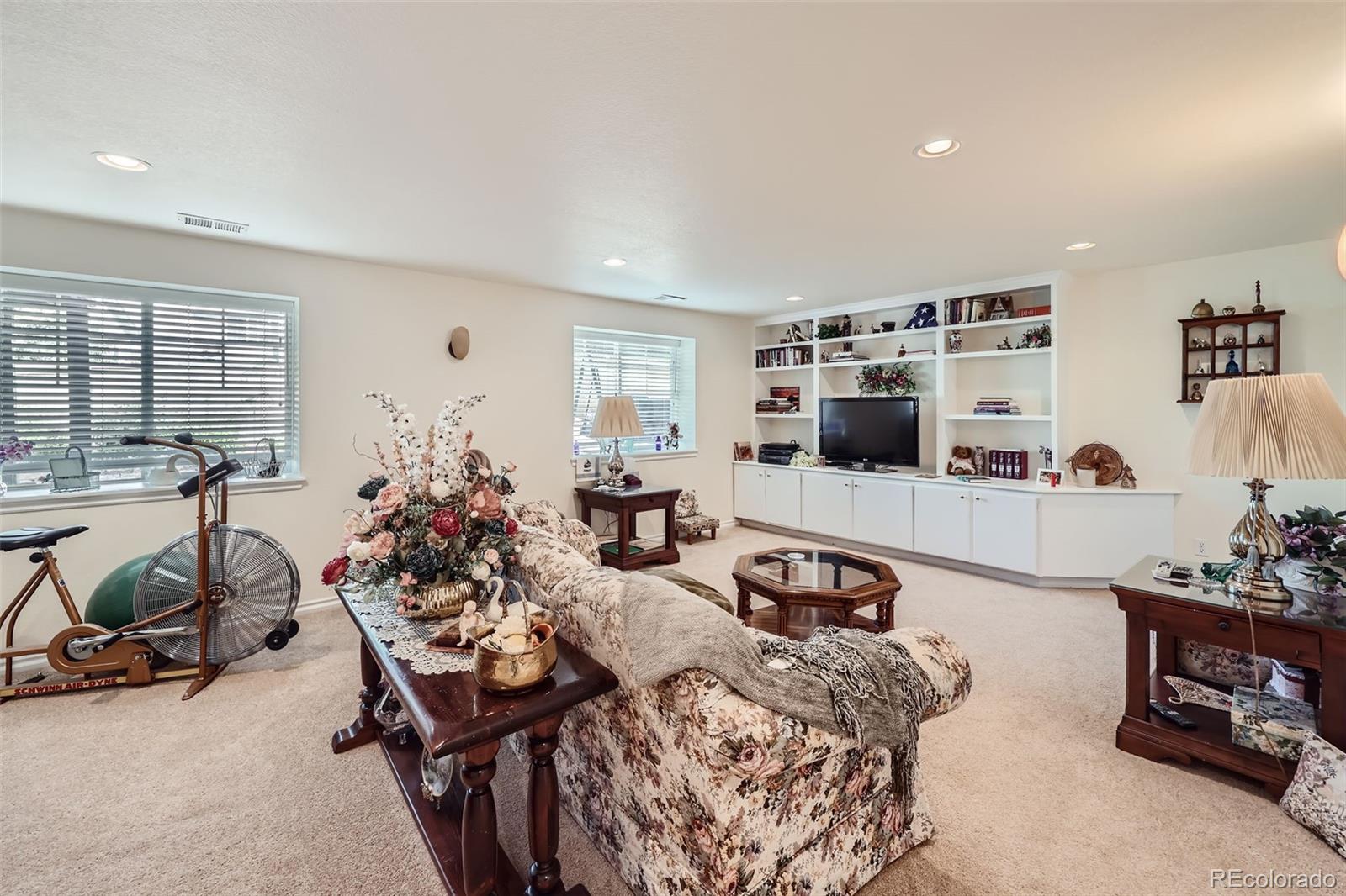 MLS Image #12 for 5401  cloverbrook circle,highlands ranch, Colorado