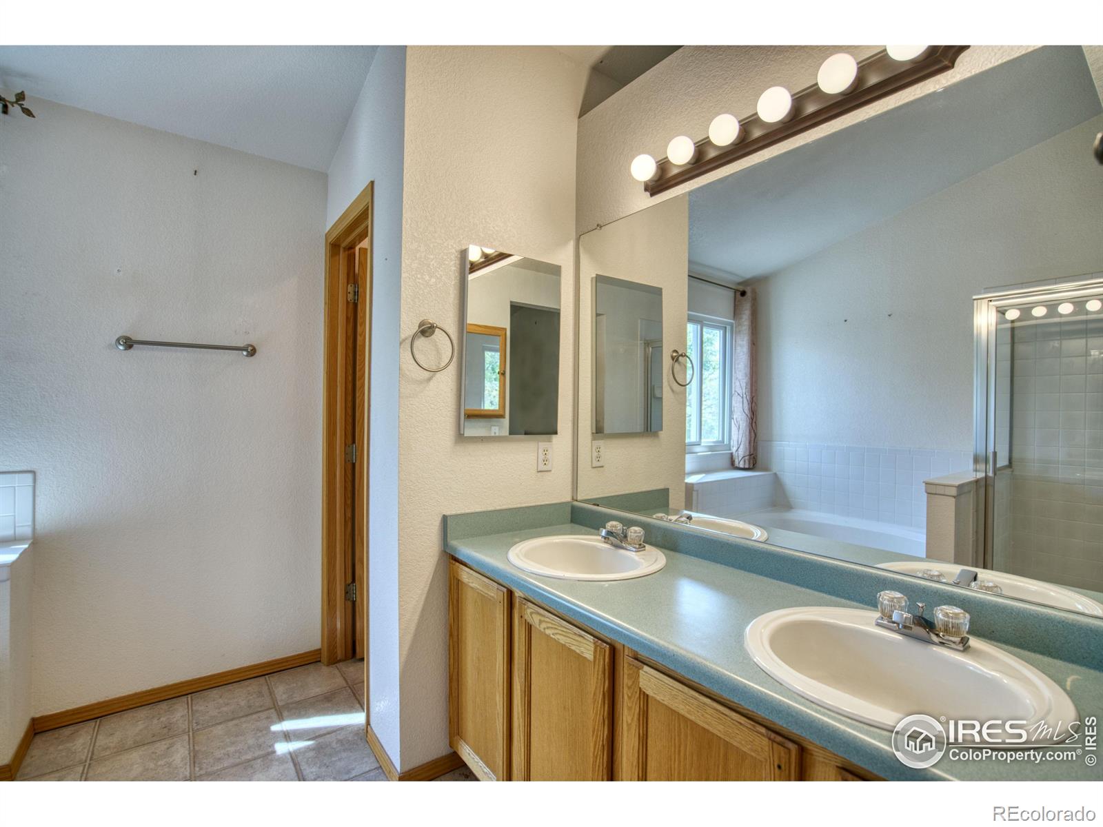 MLS Image #15 for 3417  larkspur drive,longmont, Colorado