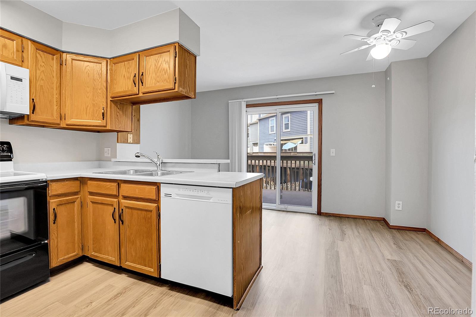 MLS Image #5 for 1699 s trenton street,denver, Colorado