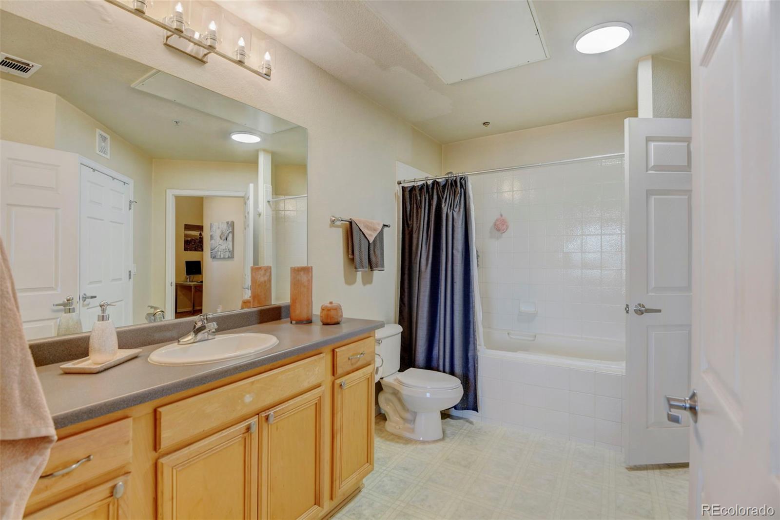 MLS Image #16 for 15475  andrews drive,denver, Colorado