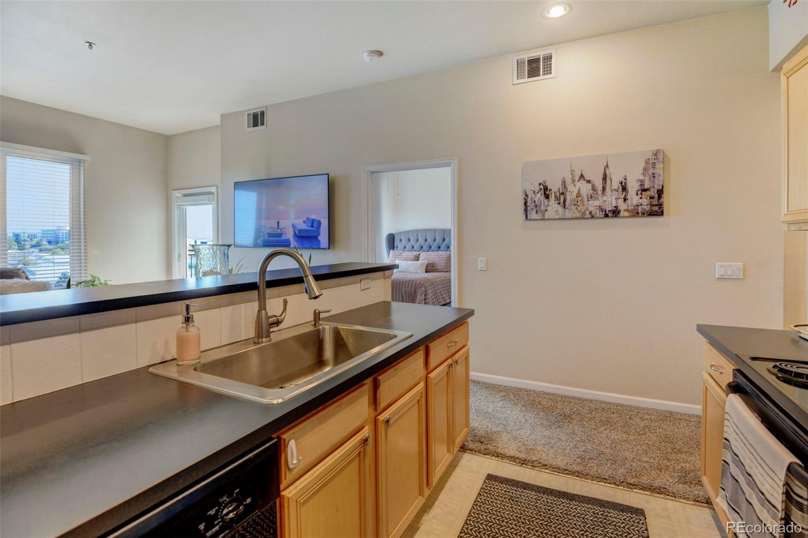 MLS Image #6 for 15475  andrews drive,denver, Colorado