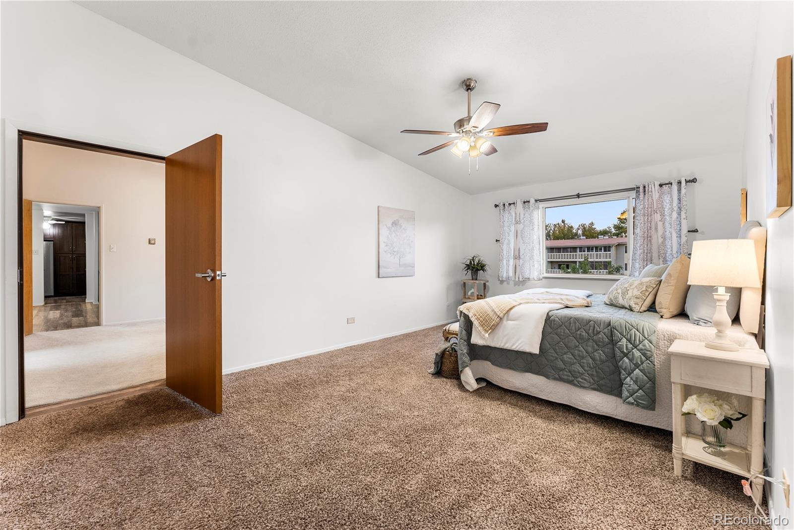 MLS Image #14 for 665 s alton way,denver, Colorado