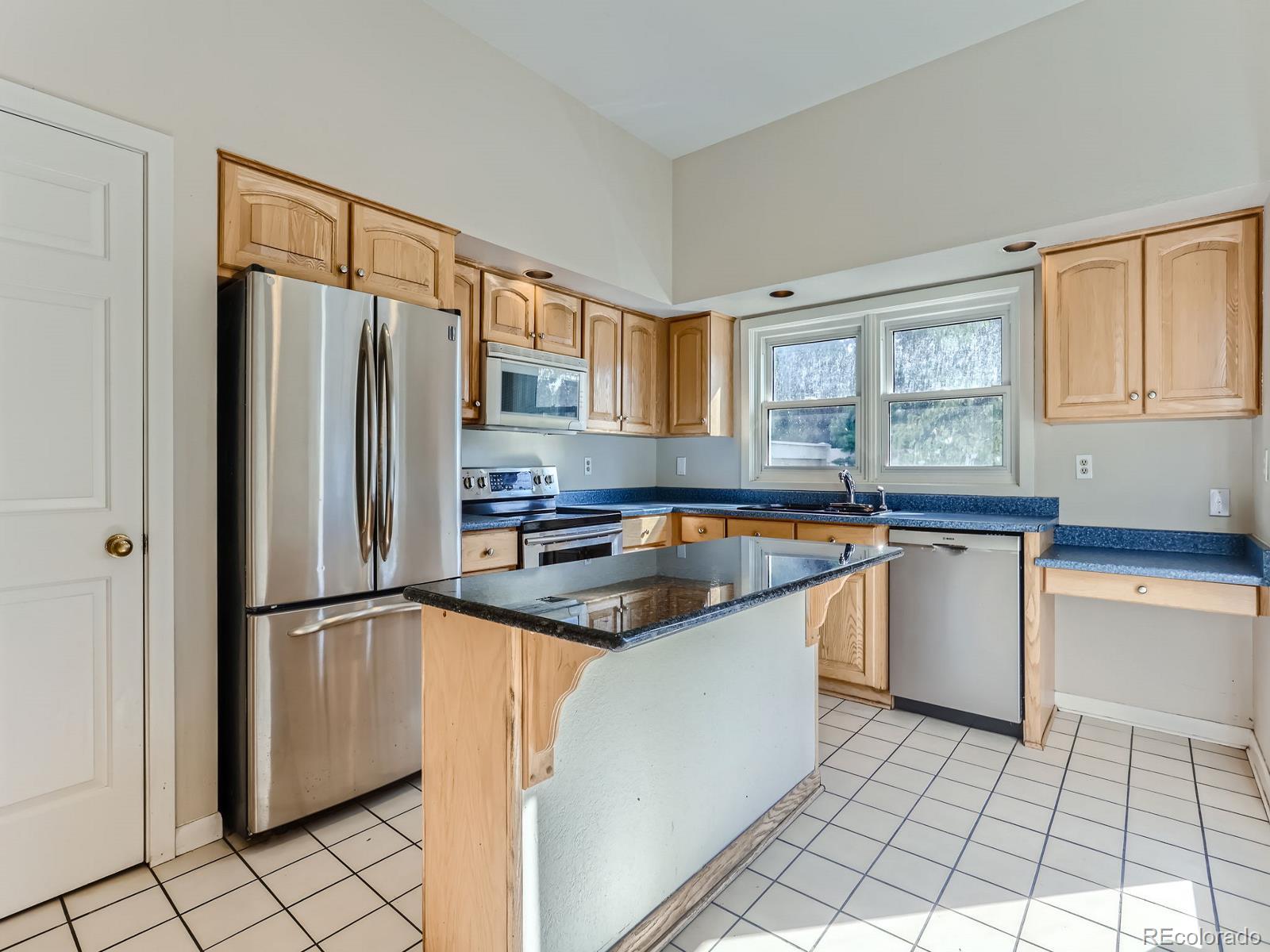 MLS Image #7 for 2275 s yosemite circle ,denver, Colorado