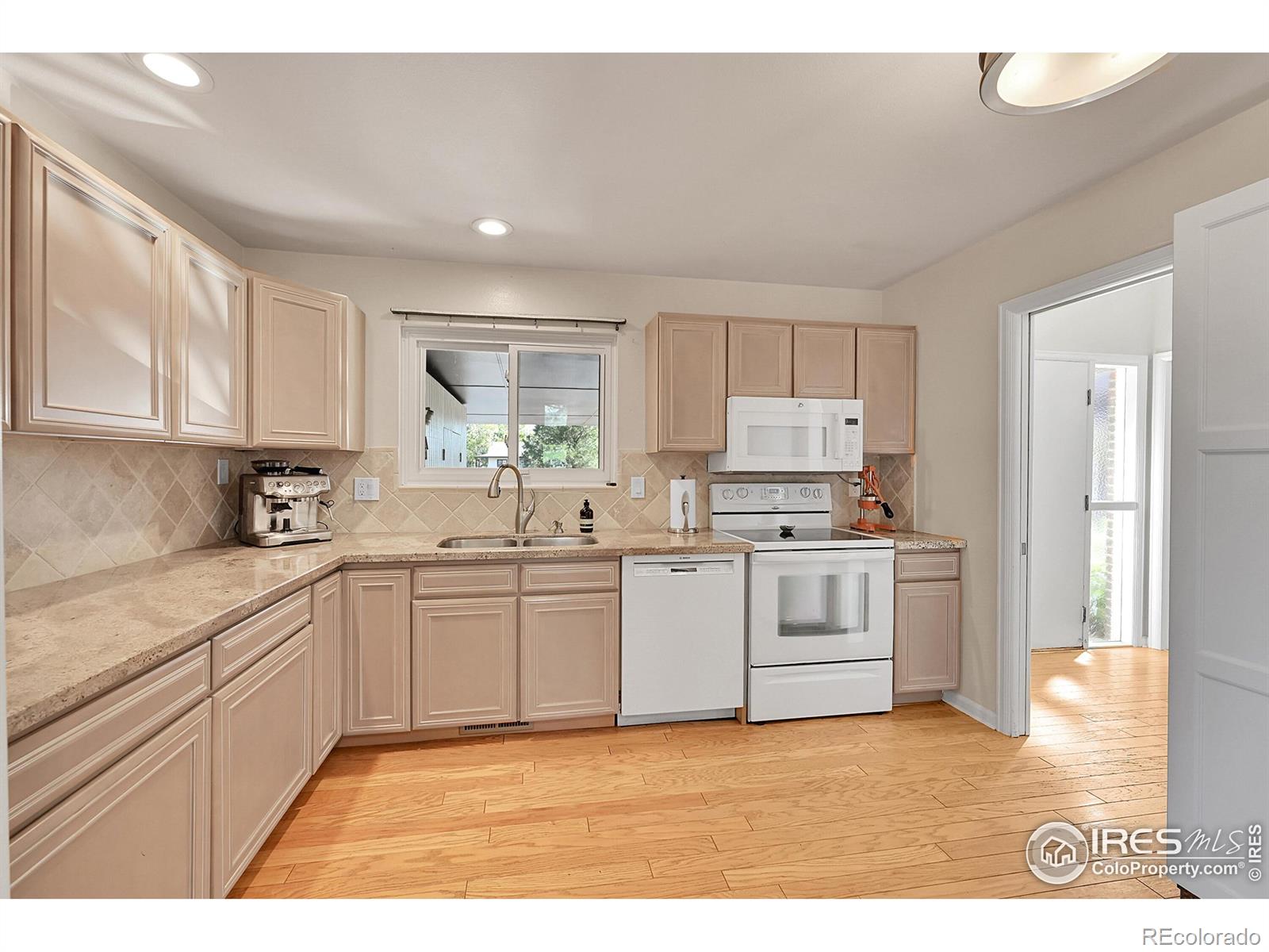 MLS Image #3 for 1578  greenbriar boulevard,boulder, Colorado