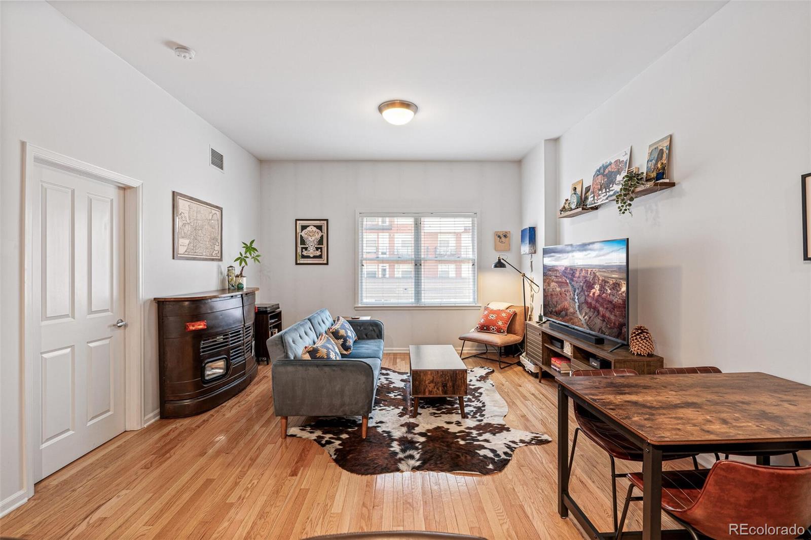 MLS Image #8 for 1950 n logan street 502,denver, Colorado