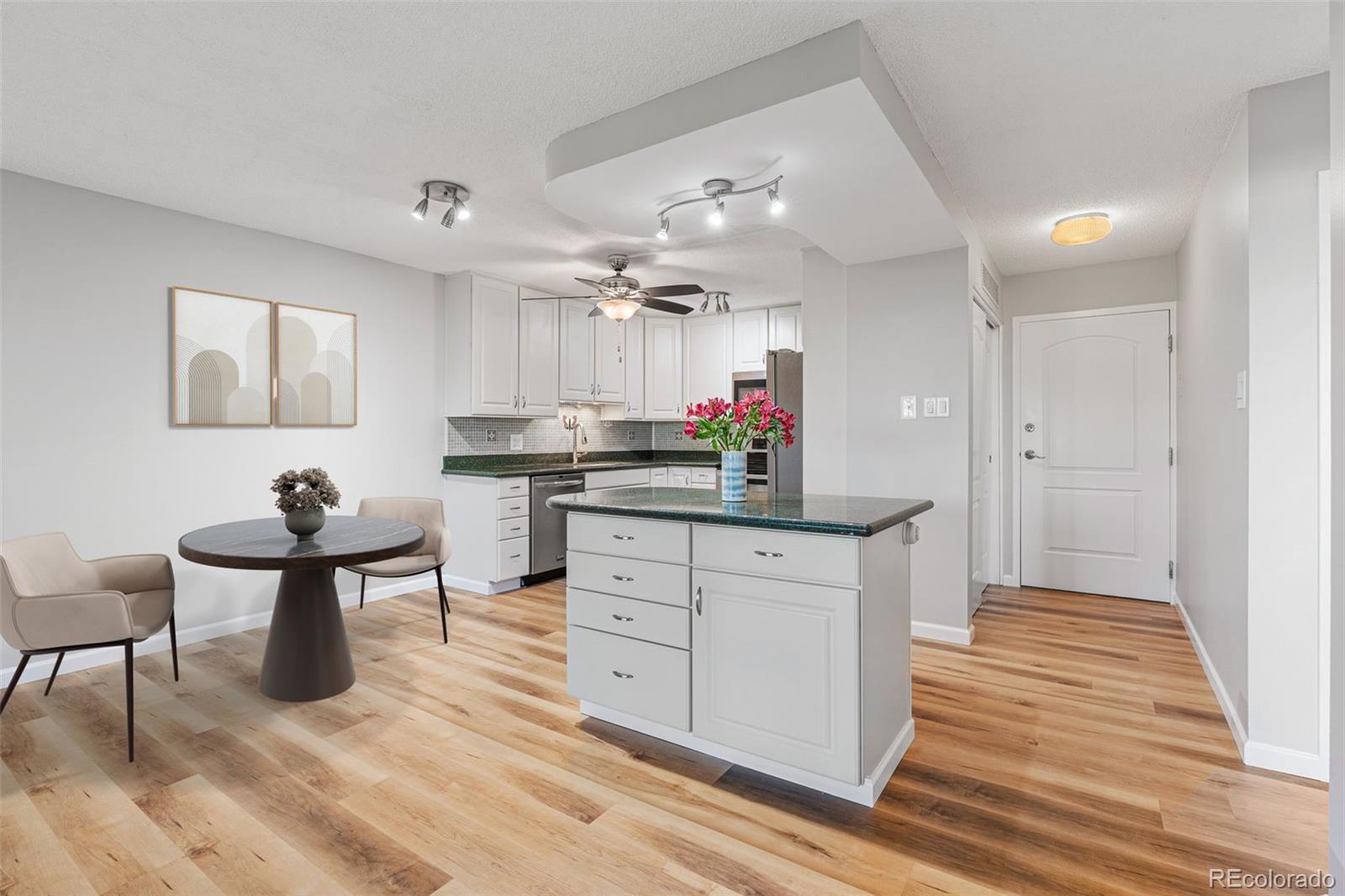 MLS Image #5 for 690 s alton way 10b,denver, Colorado