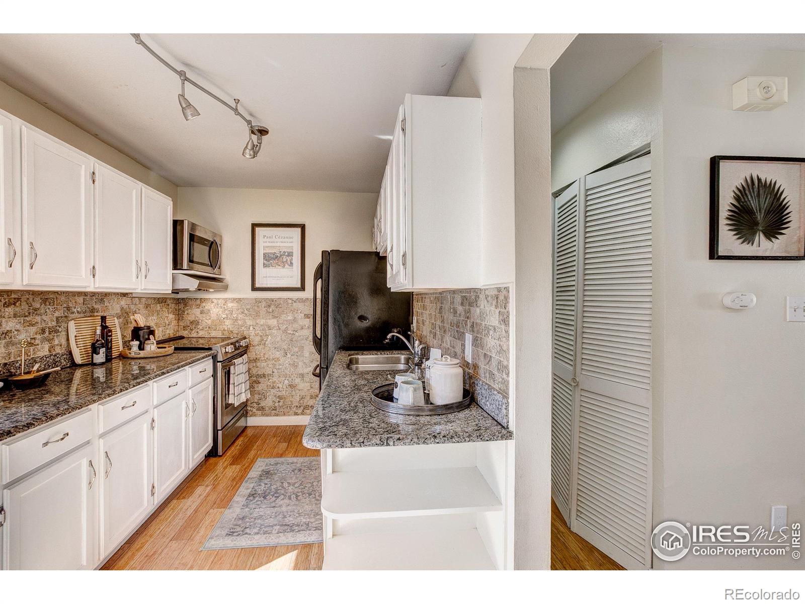 MLS Image #18 for 1251 s monaco parkway,denver, Colorado