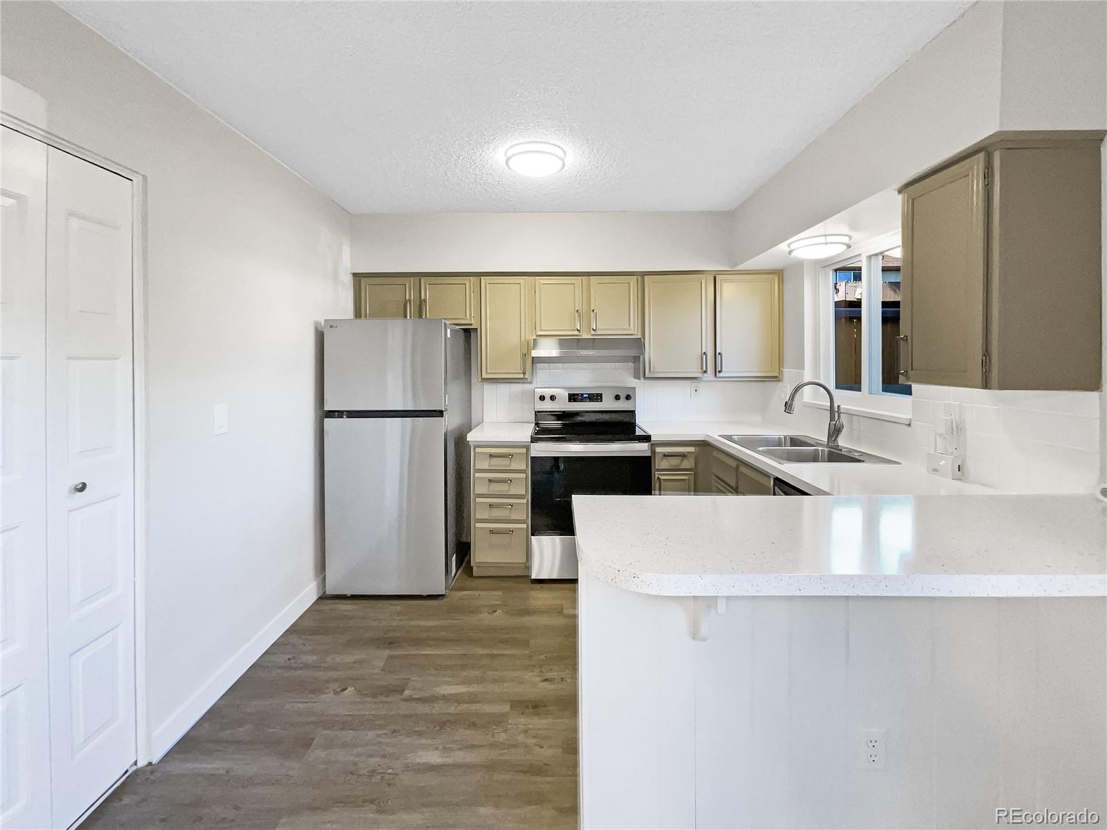 MLS Image #15 for 4507 s lowell boulevard,denver, Colorado