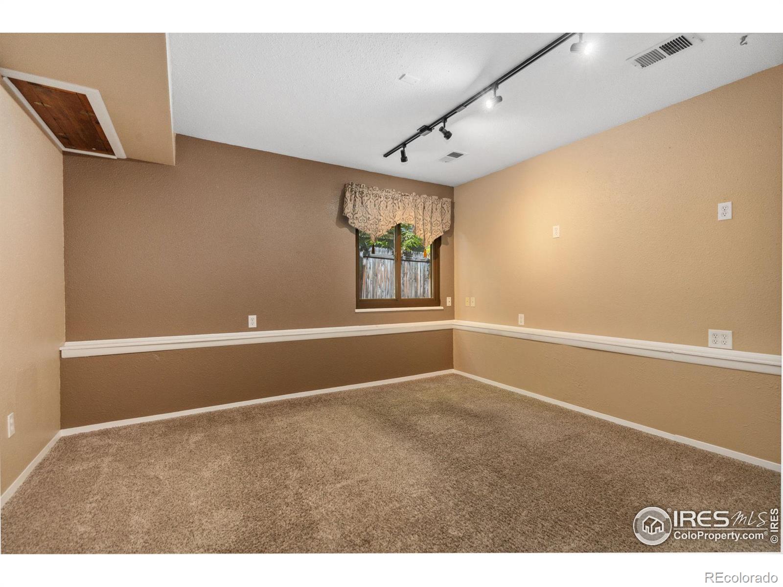 MLS Image #13 for 2052  huntington circle,fort collins, Colorado