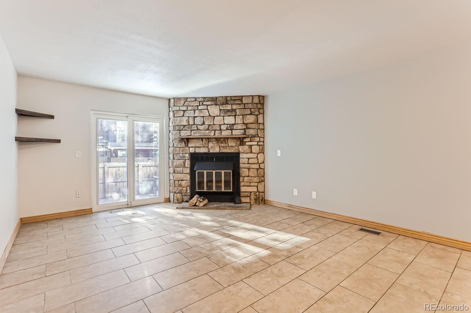 MLS Image #6 for 8054 s columbine court,centennial, Colorado