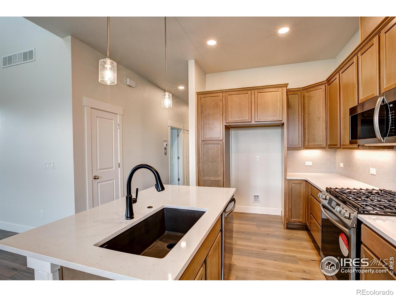 MLS Image #3 for 4176  trapper lake drive,loveland, Colorado